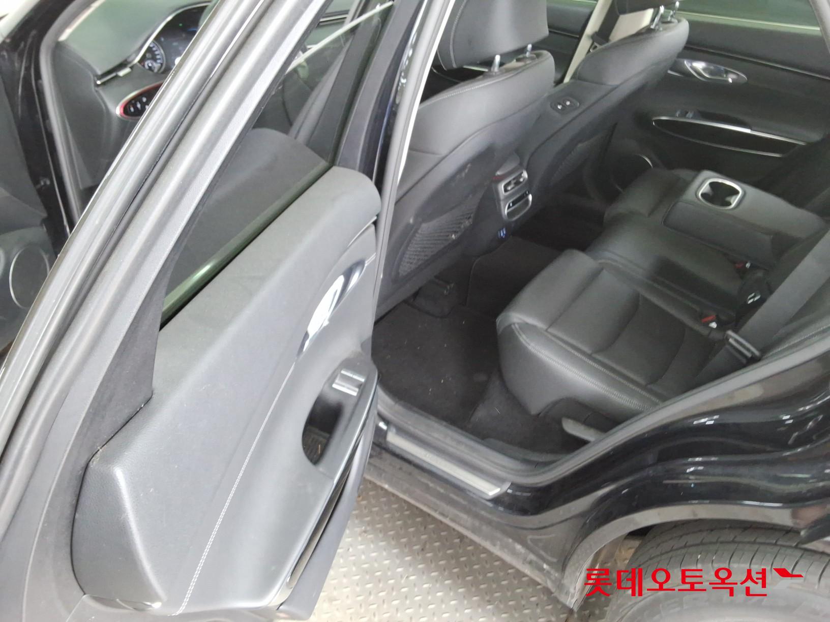 Genesis GV70 - 38
