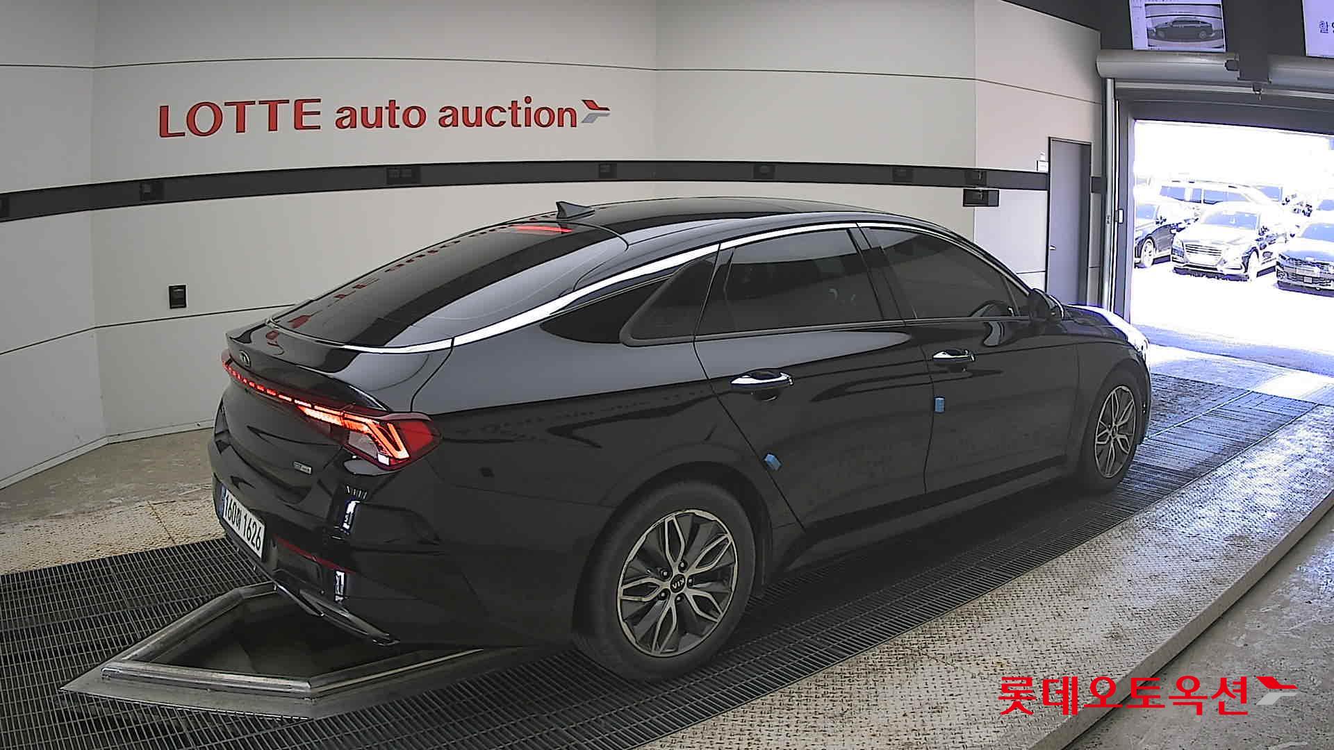 Kia K5 - 19