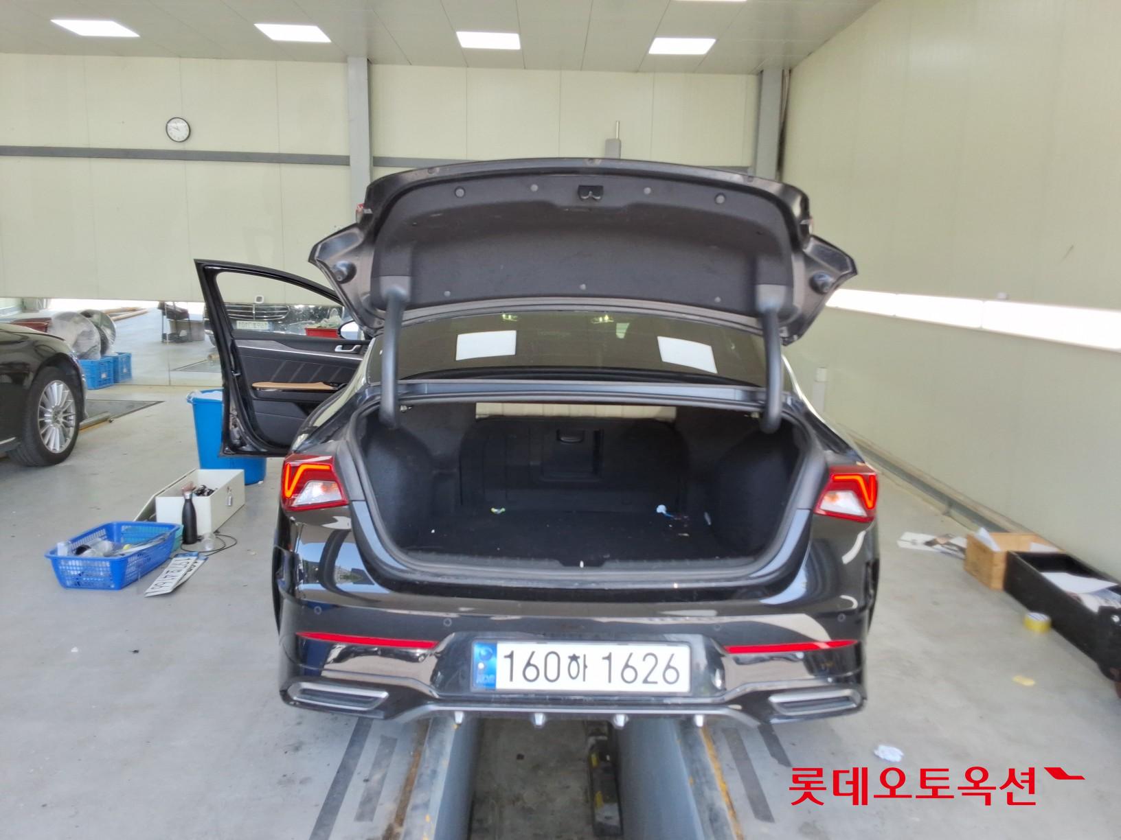 Kia K5 - 9