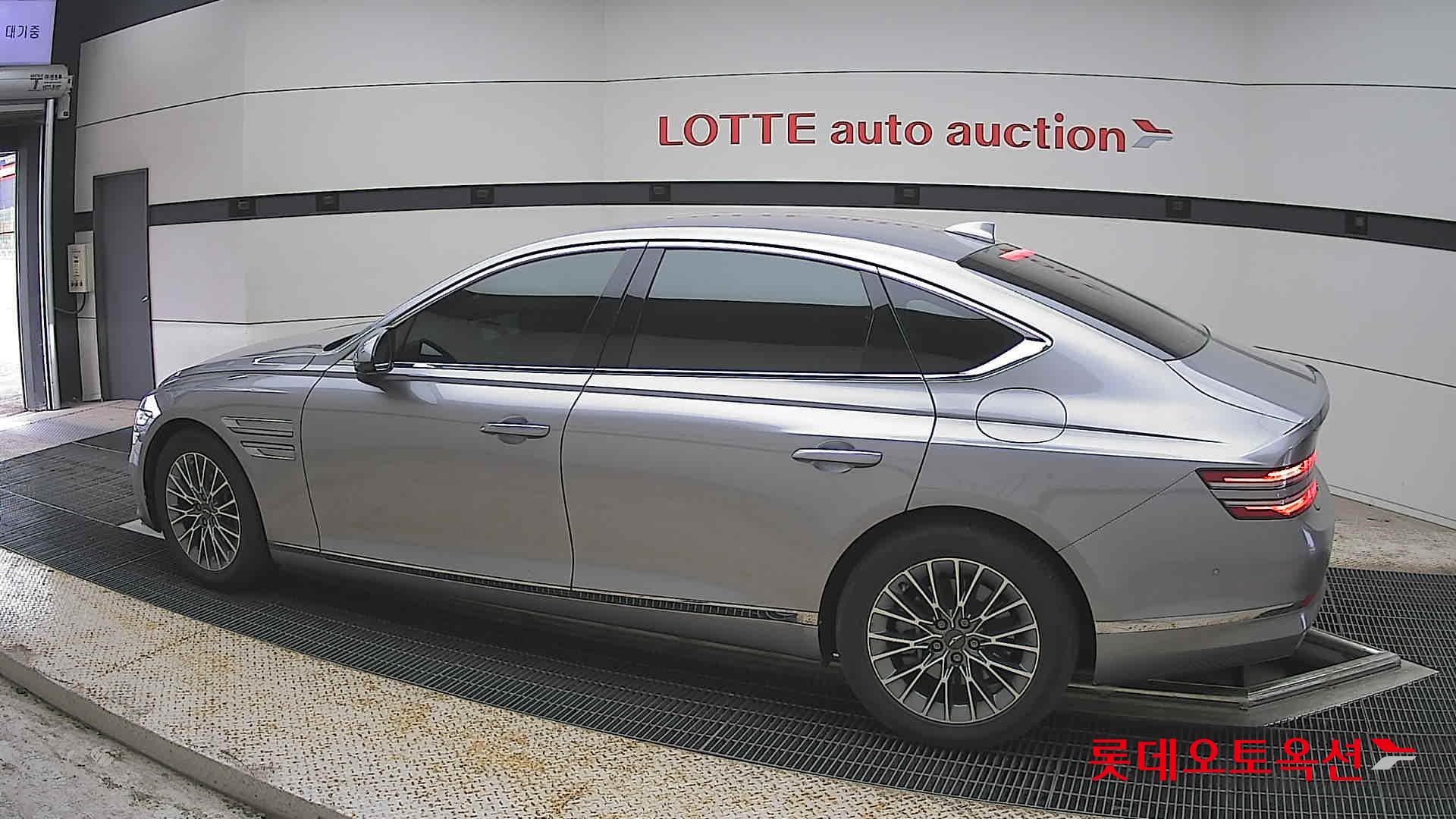 Genesis G80 - 14