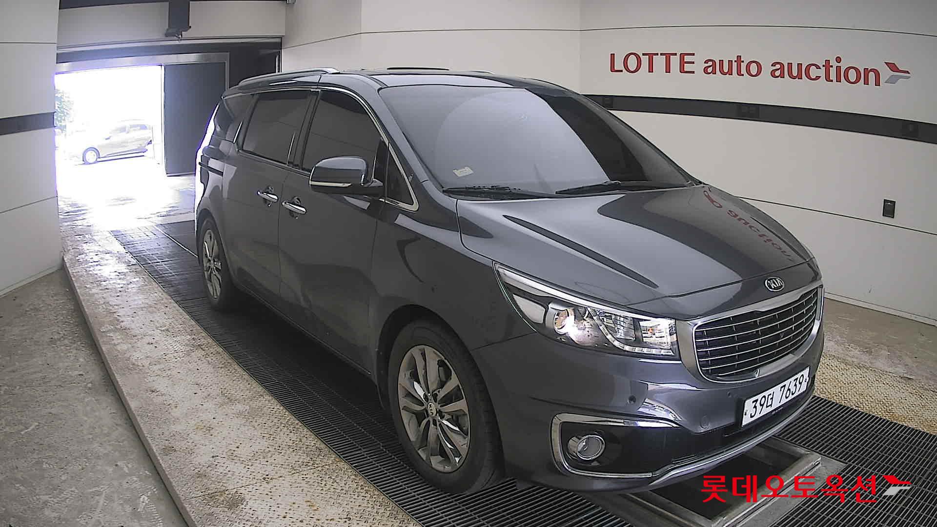 2018 - kia carnival