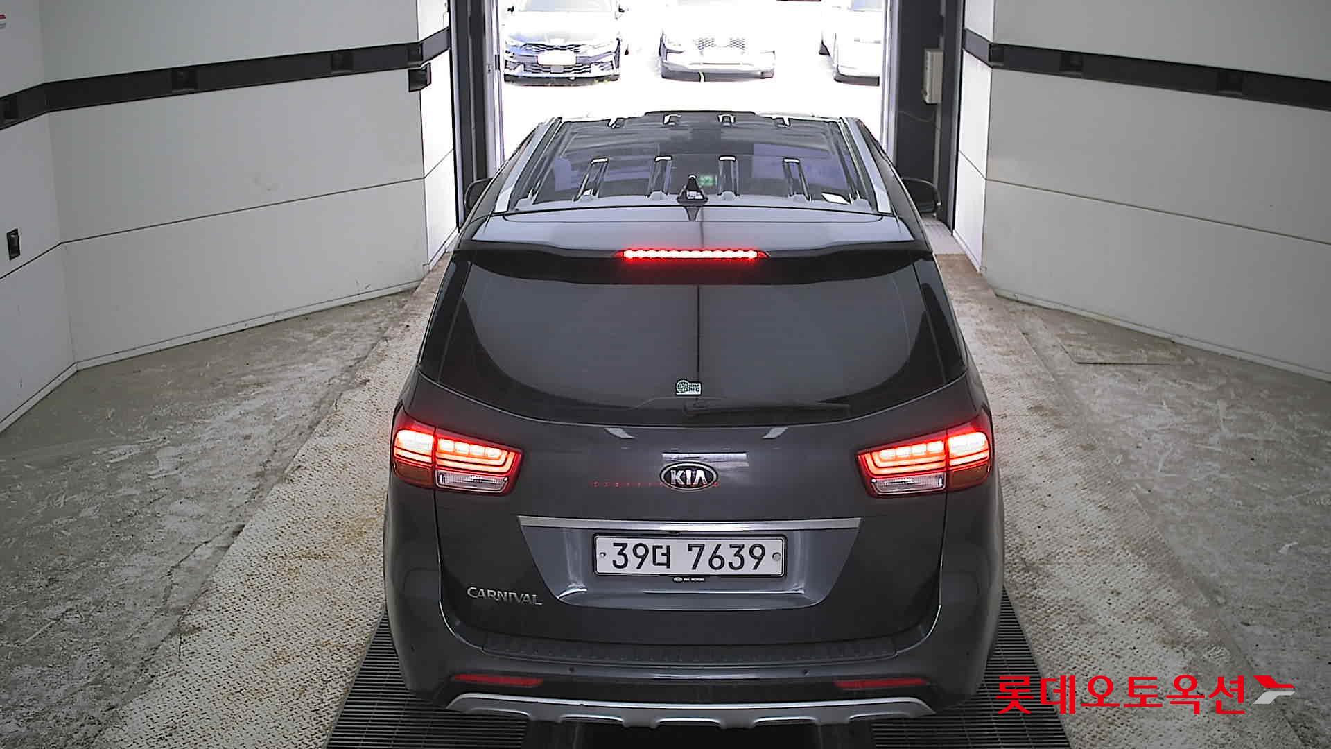 2018 - kia carnival