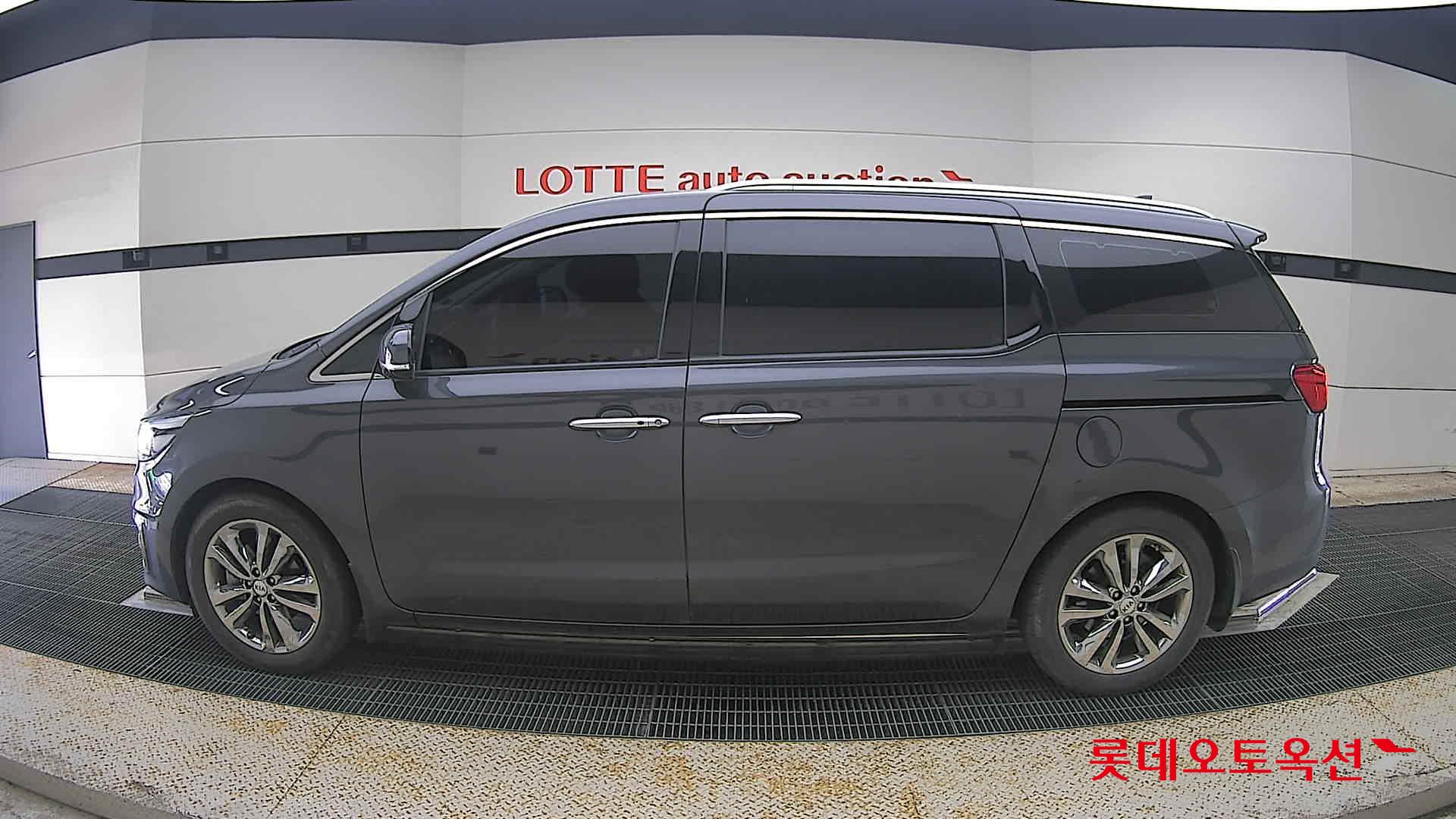 2018 - kia carnival
