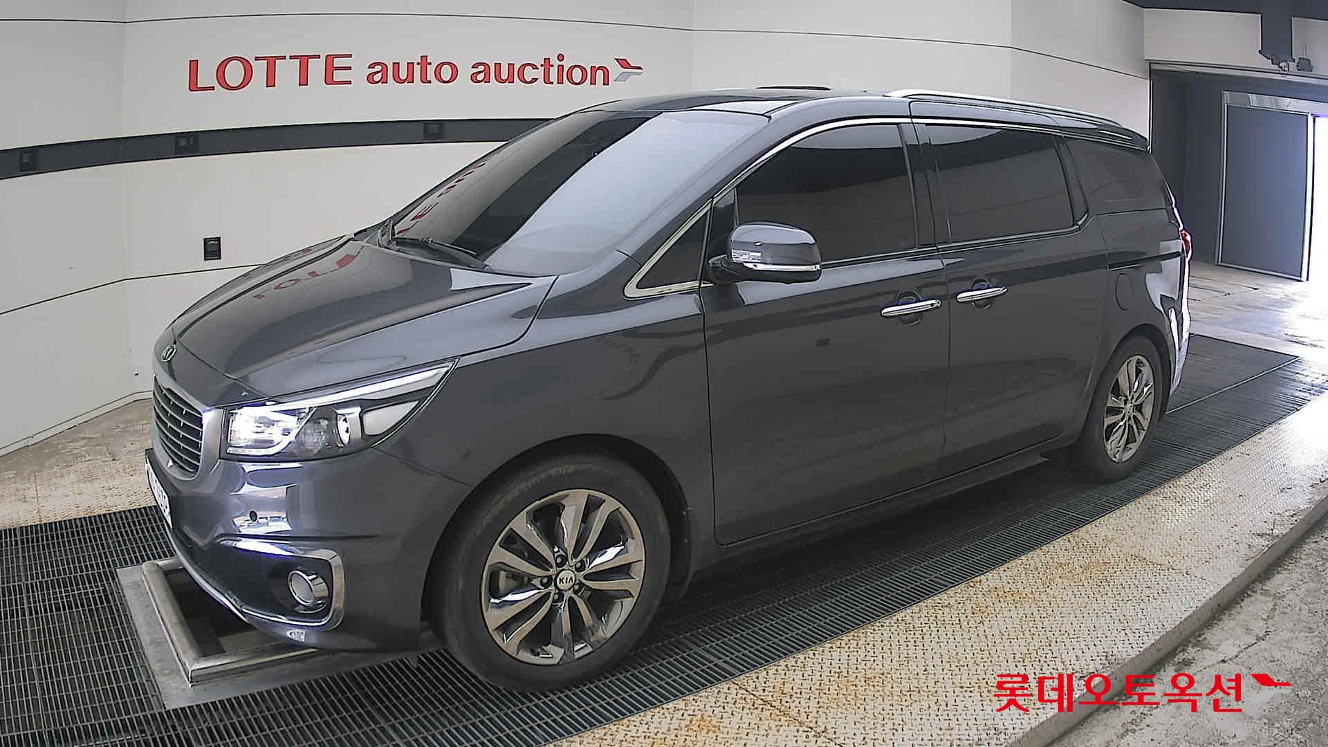 2018 - kia carnival