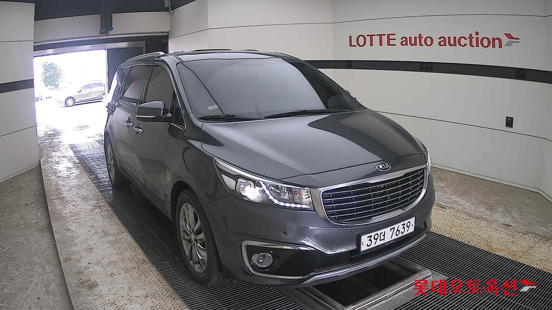 2018 - kia carnival