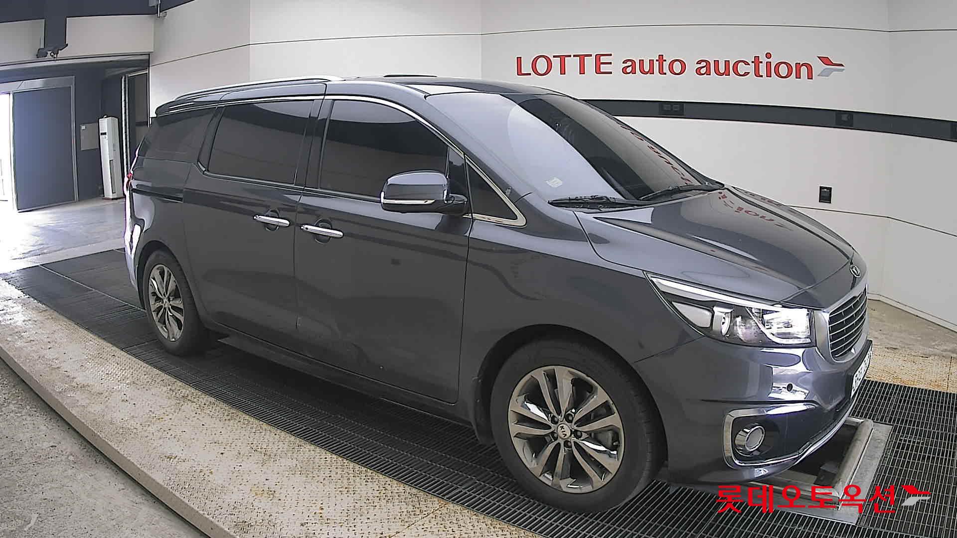 2018 - kia carnival