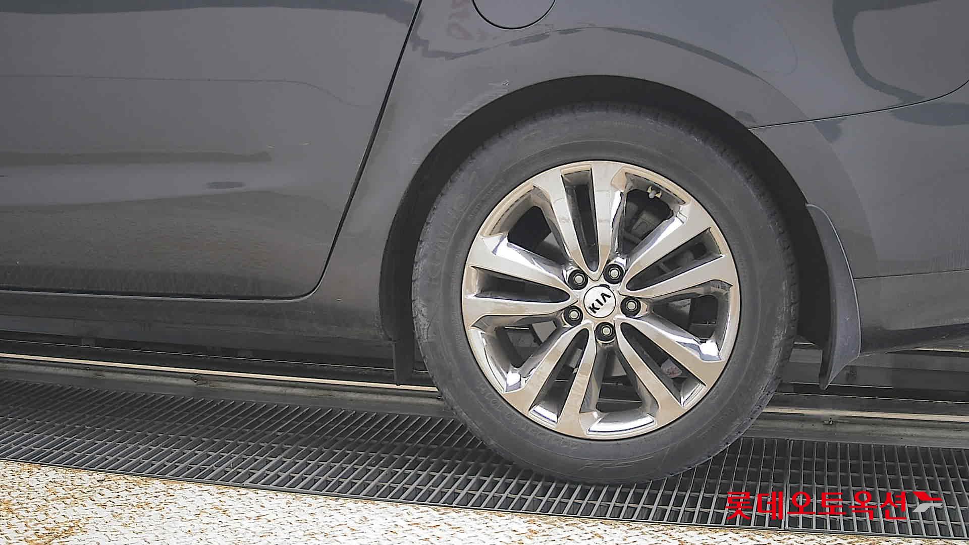 2018 - kia carnival