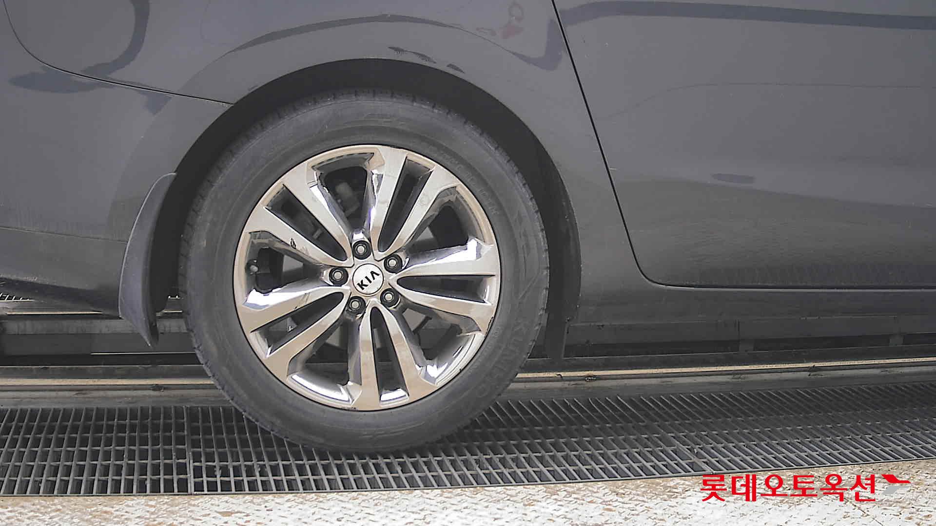 2018 - kia carnival