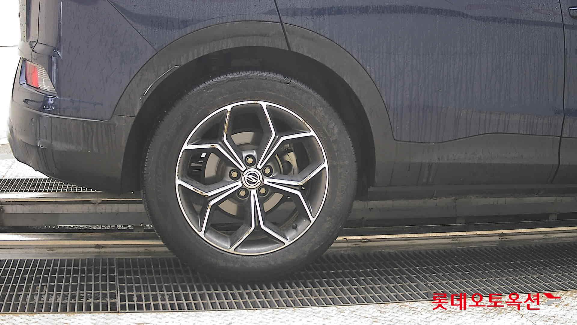 KG Mobility Korando - 28
