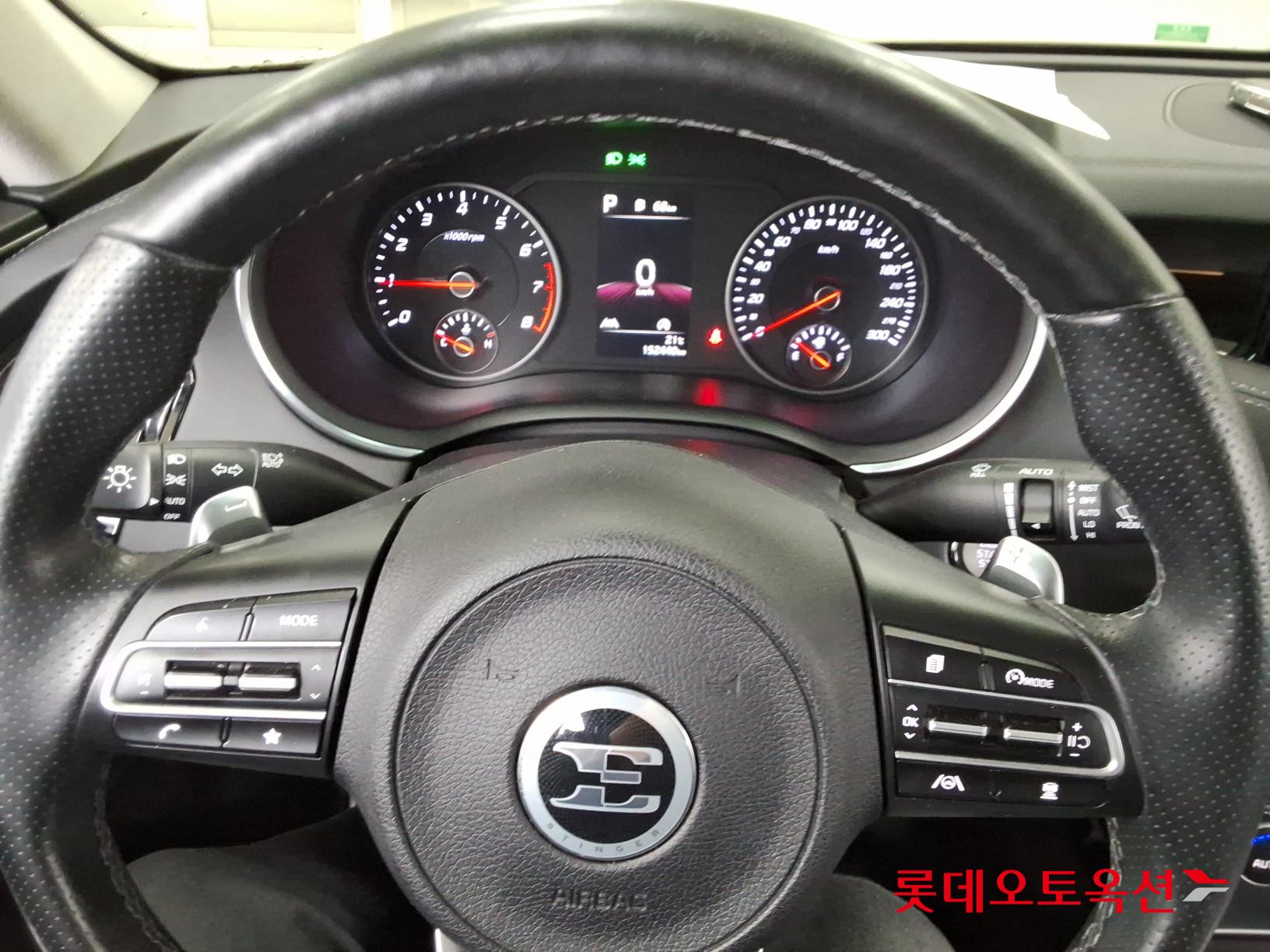 2021 - kia stinger