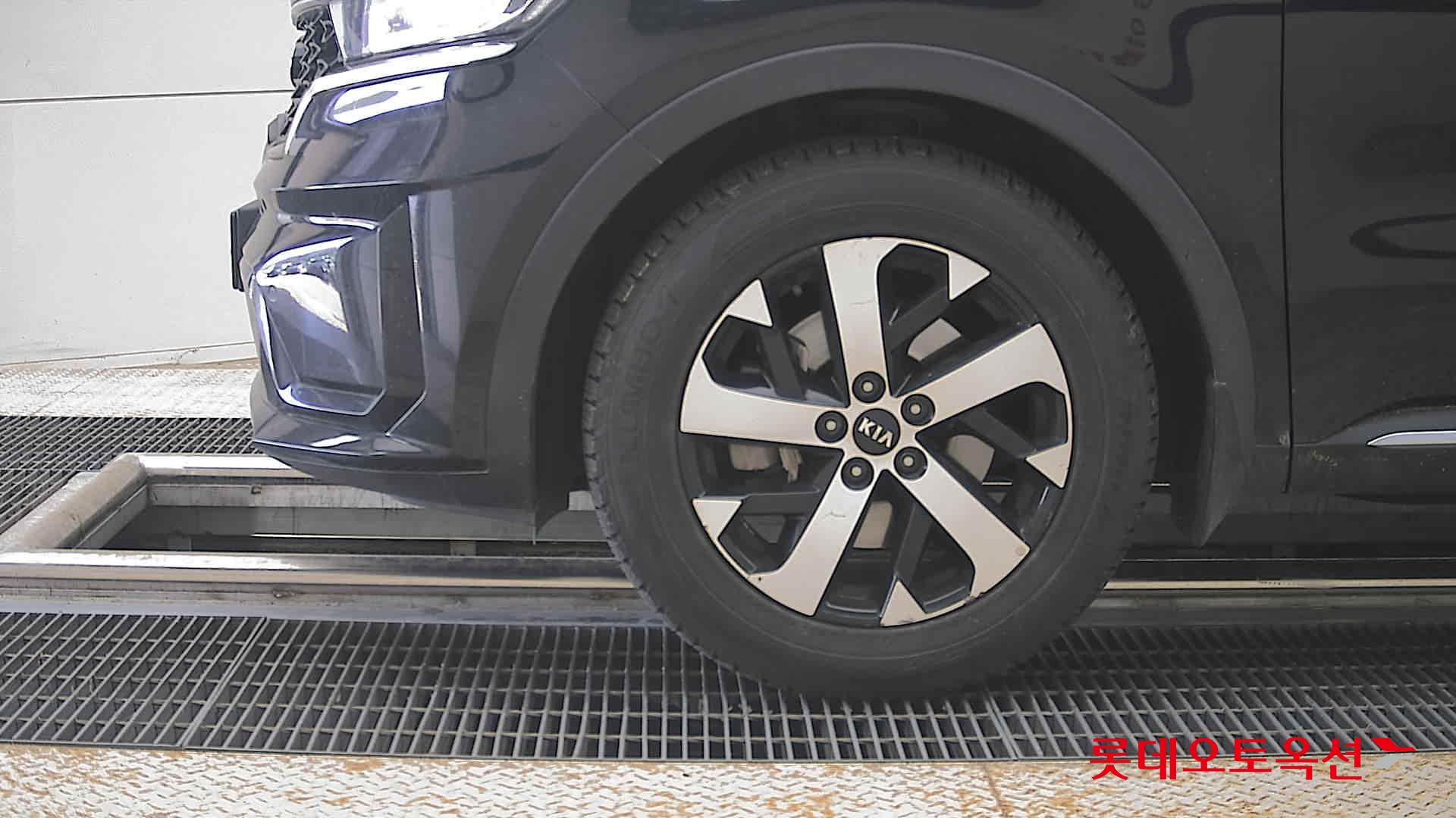 Kia Sorento - 25