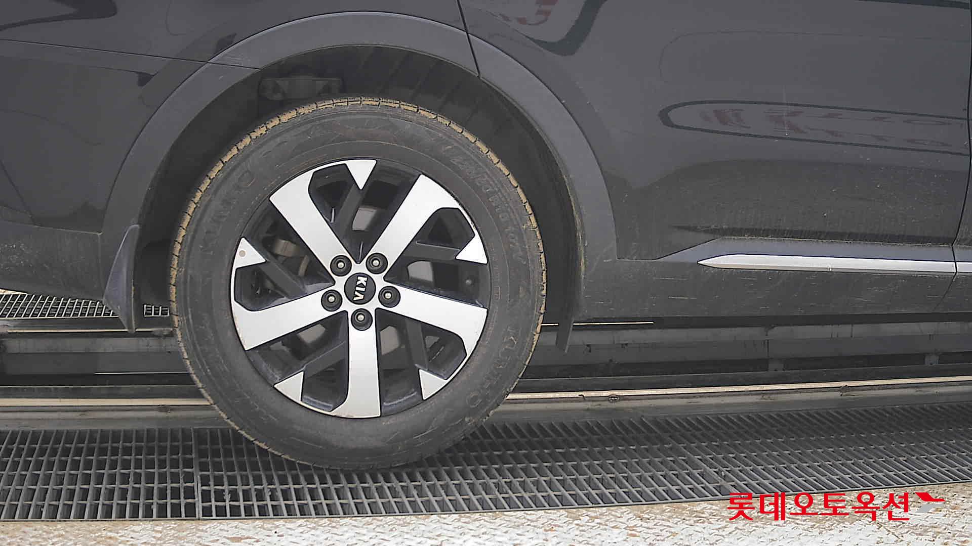 Kia Sorento - 28