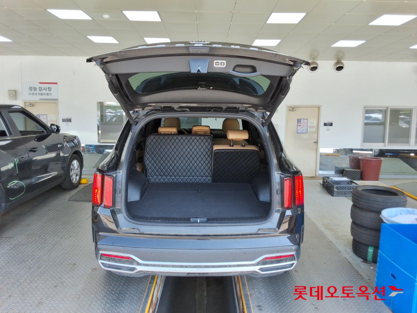 Kia Sorento - 9