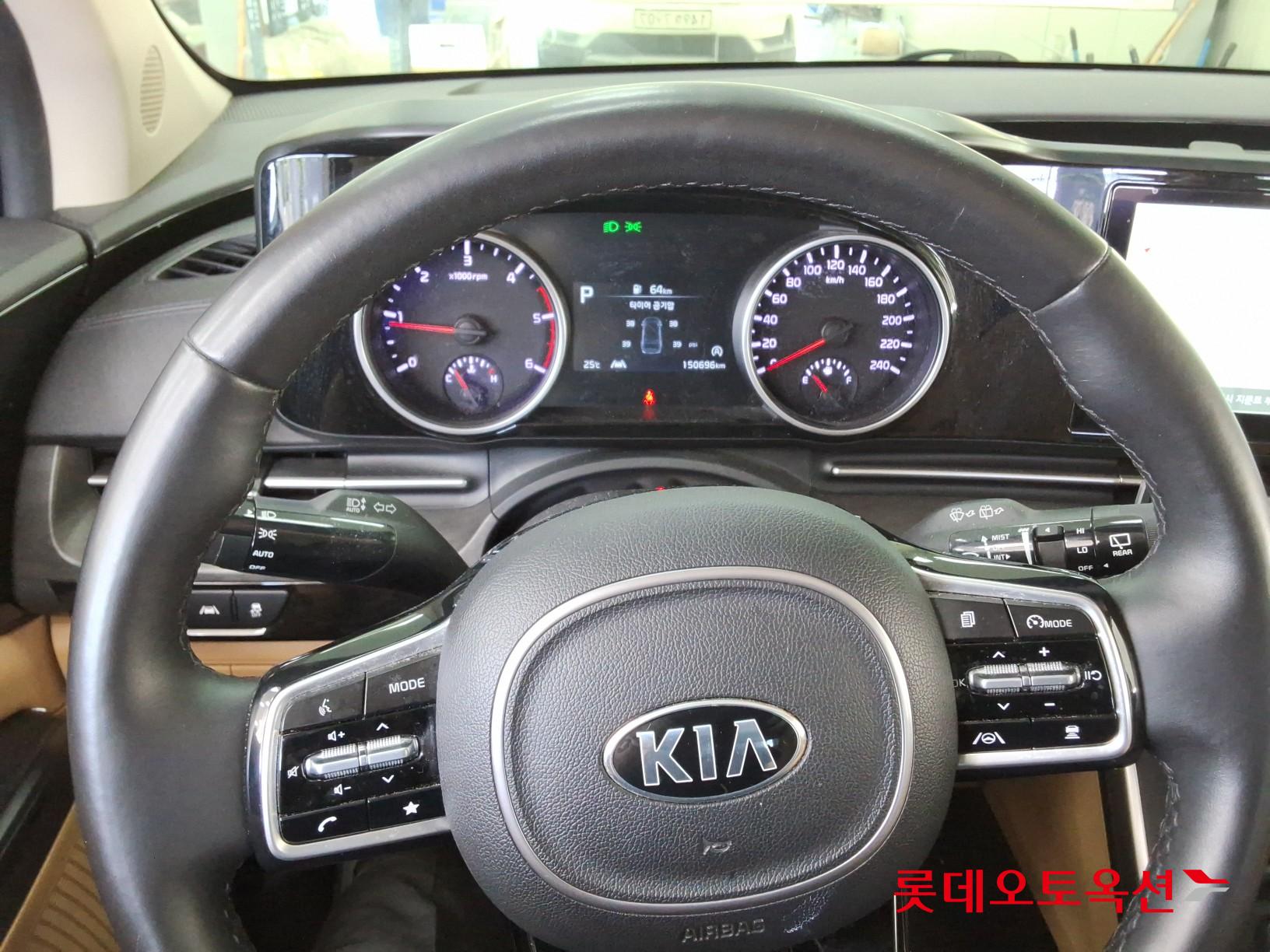 Kia Carnival - 30