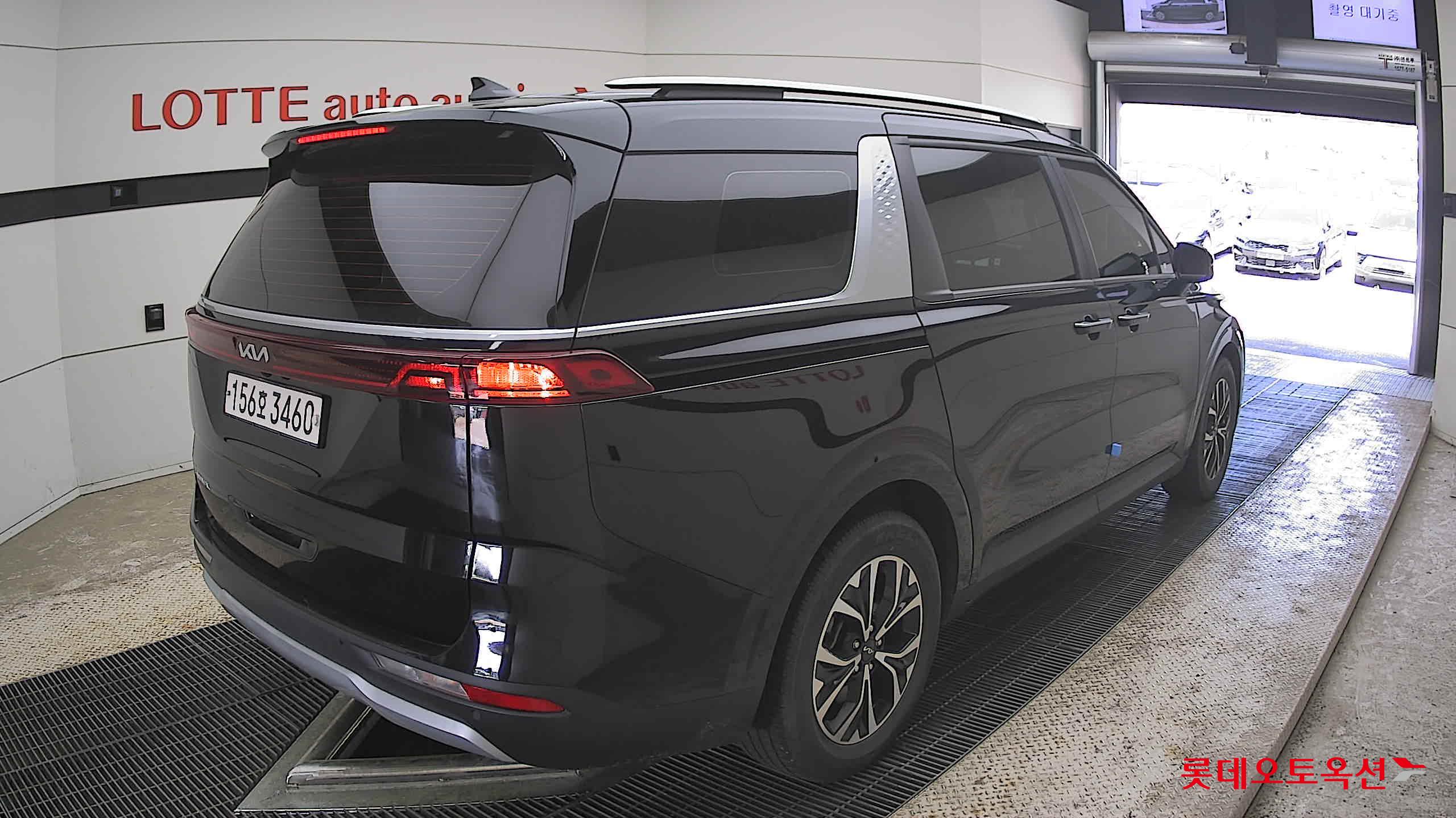 Kia Carnival - 5