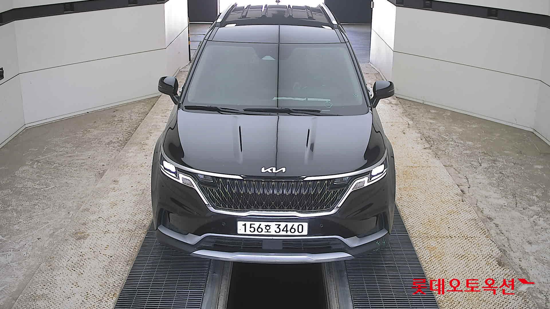 Kia Carnival - 1