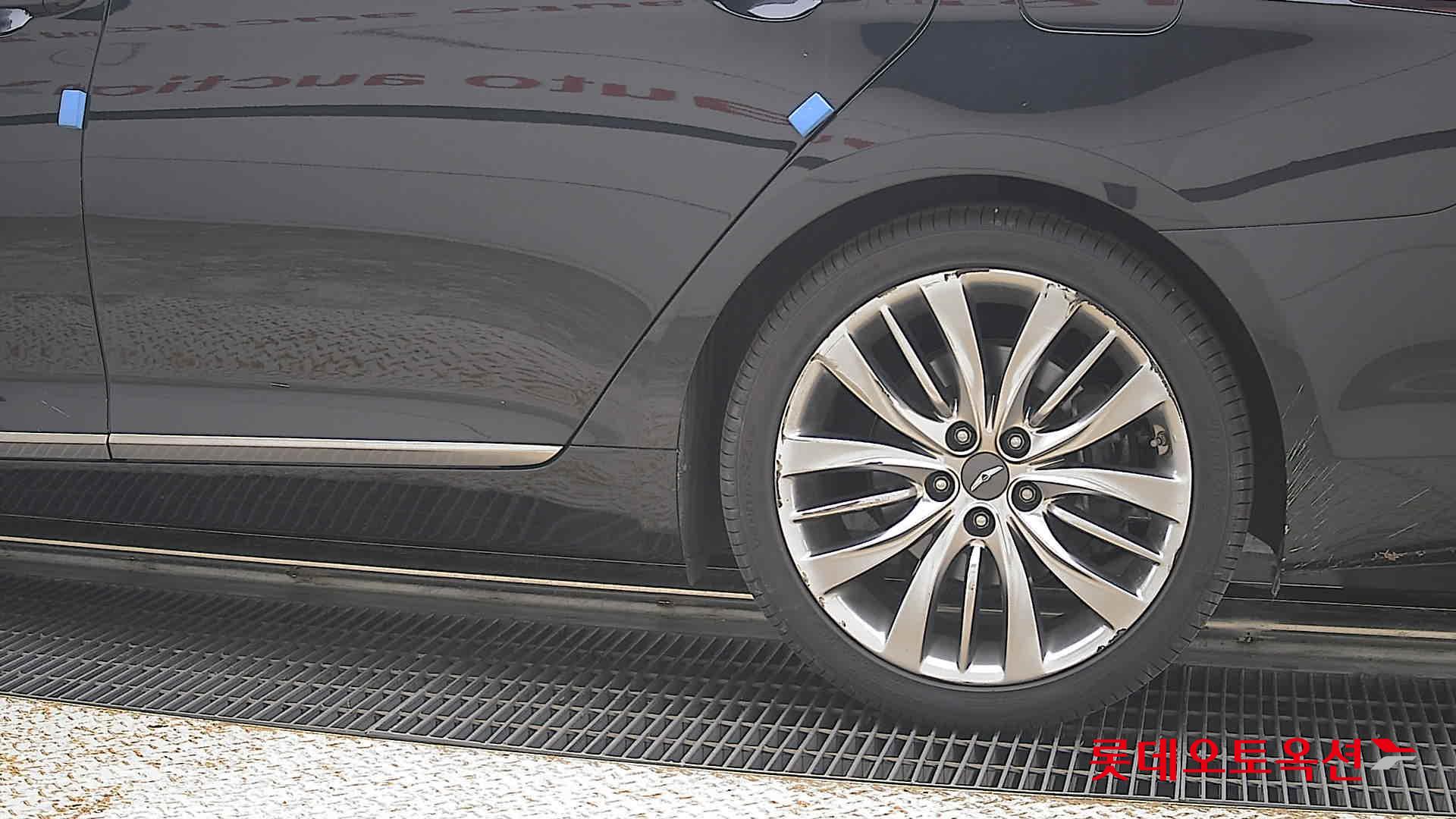 Genesis G80 - 26