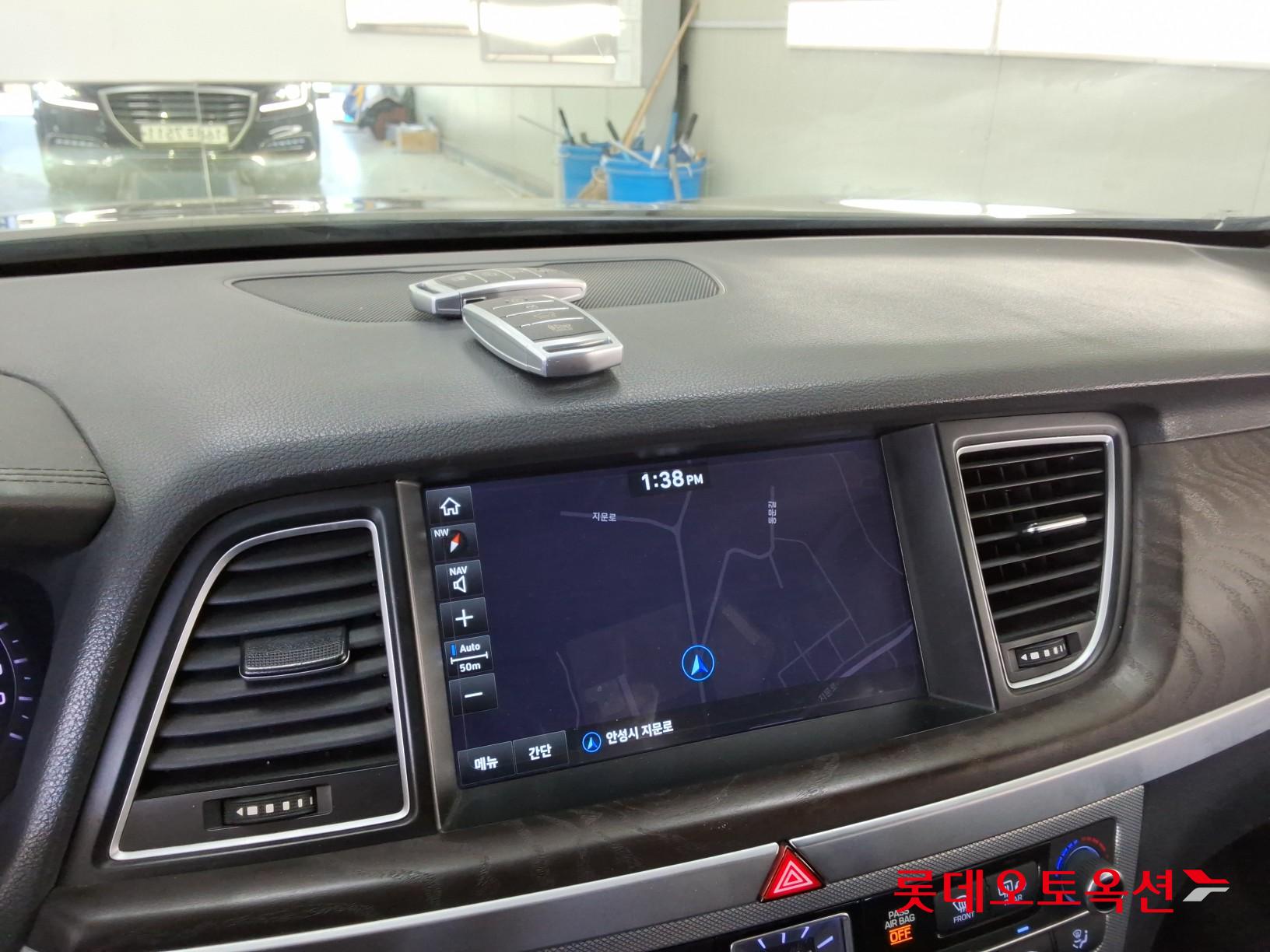 Genesis G80 - 32
