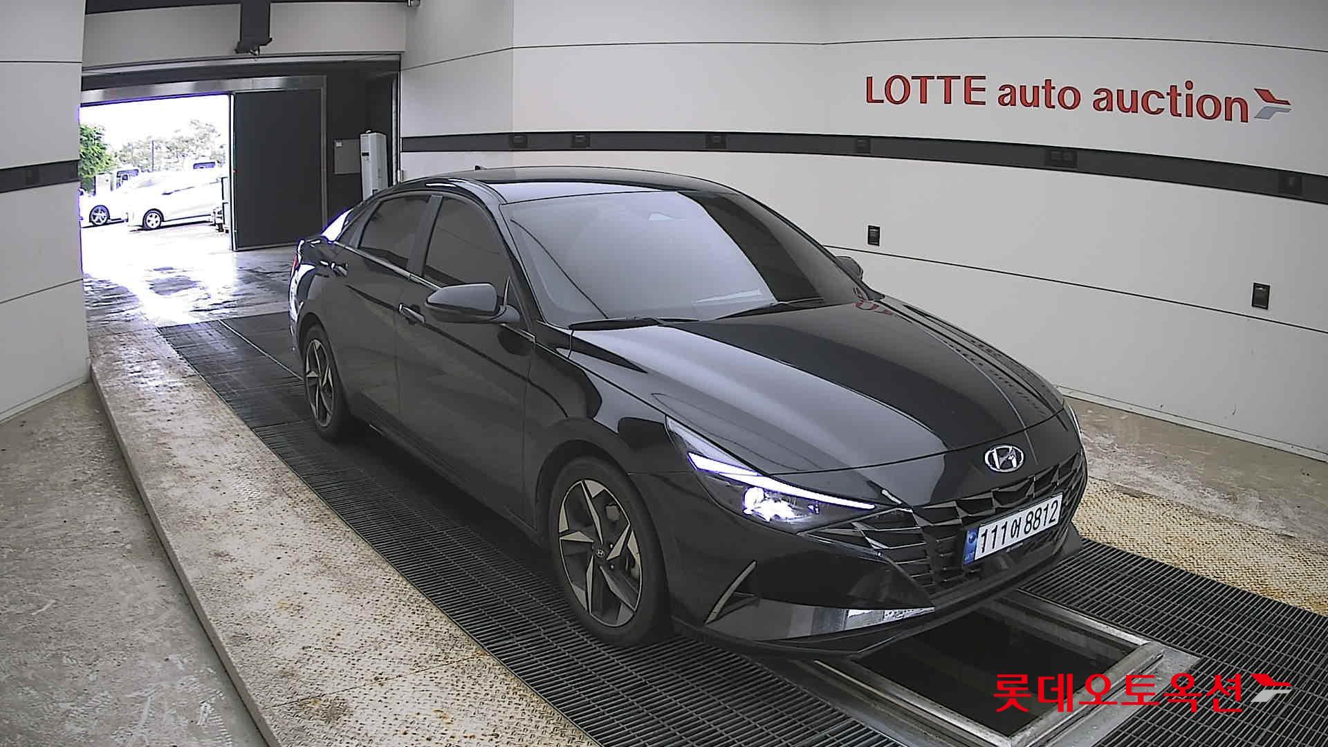 Hyundai Elantra - 6