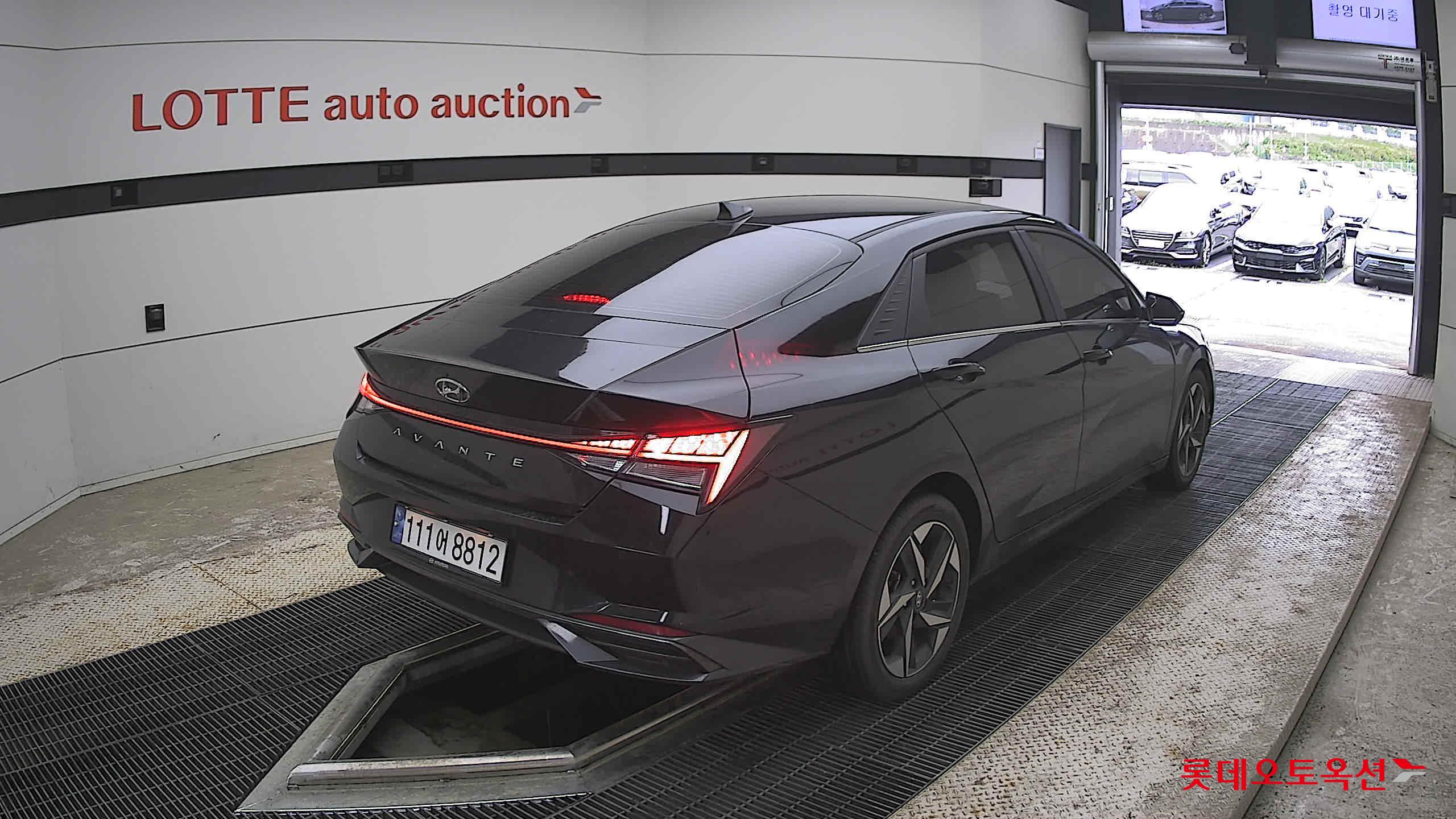 Hyundai Elantra - 5