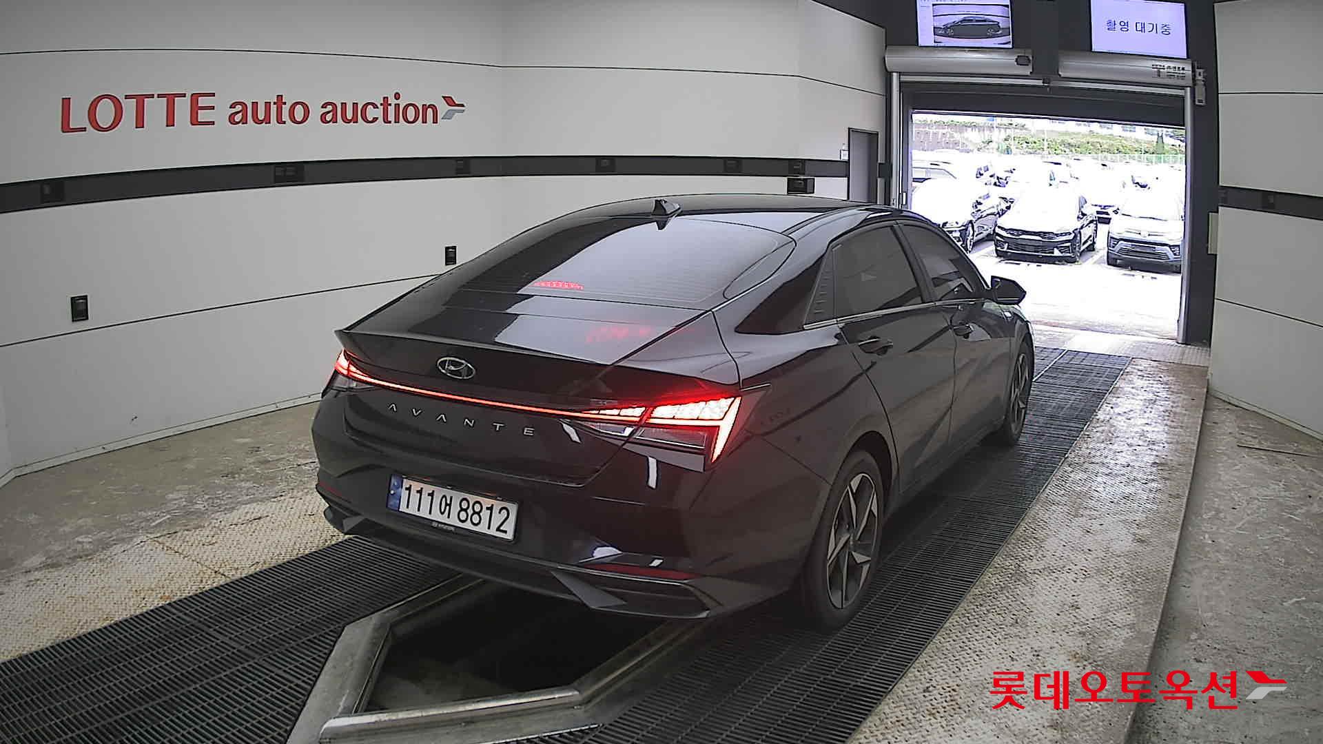 Hyundai Elantra - 18