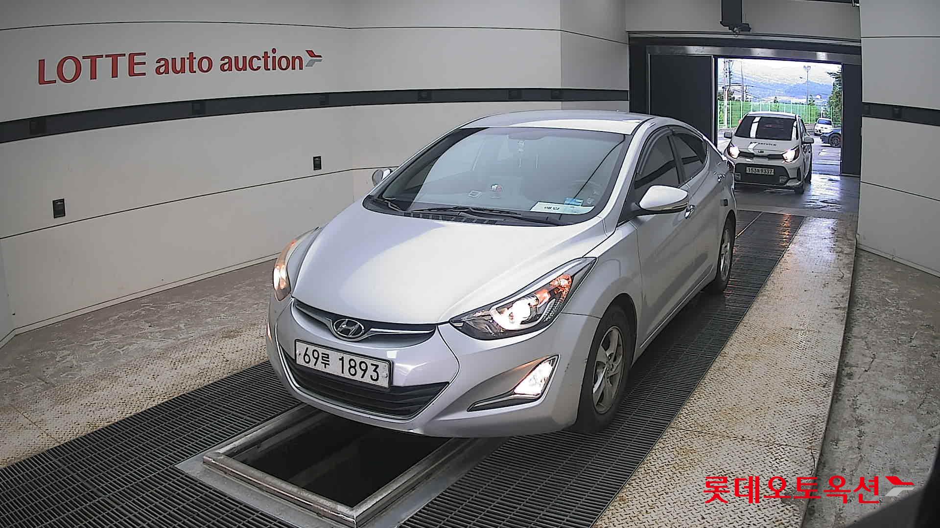 2014 - hyundai avante