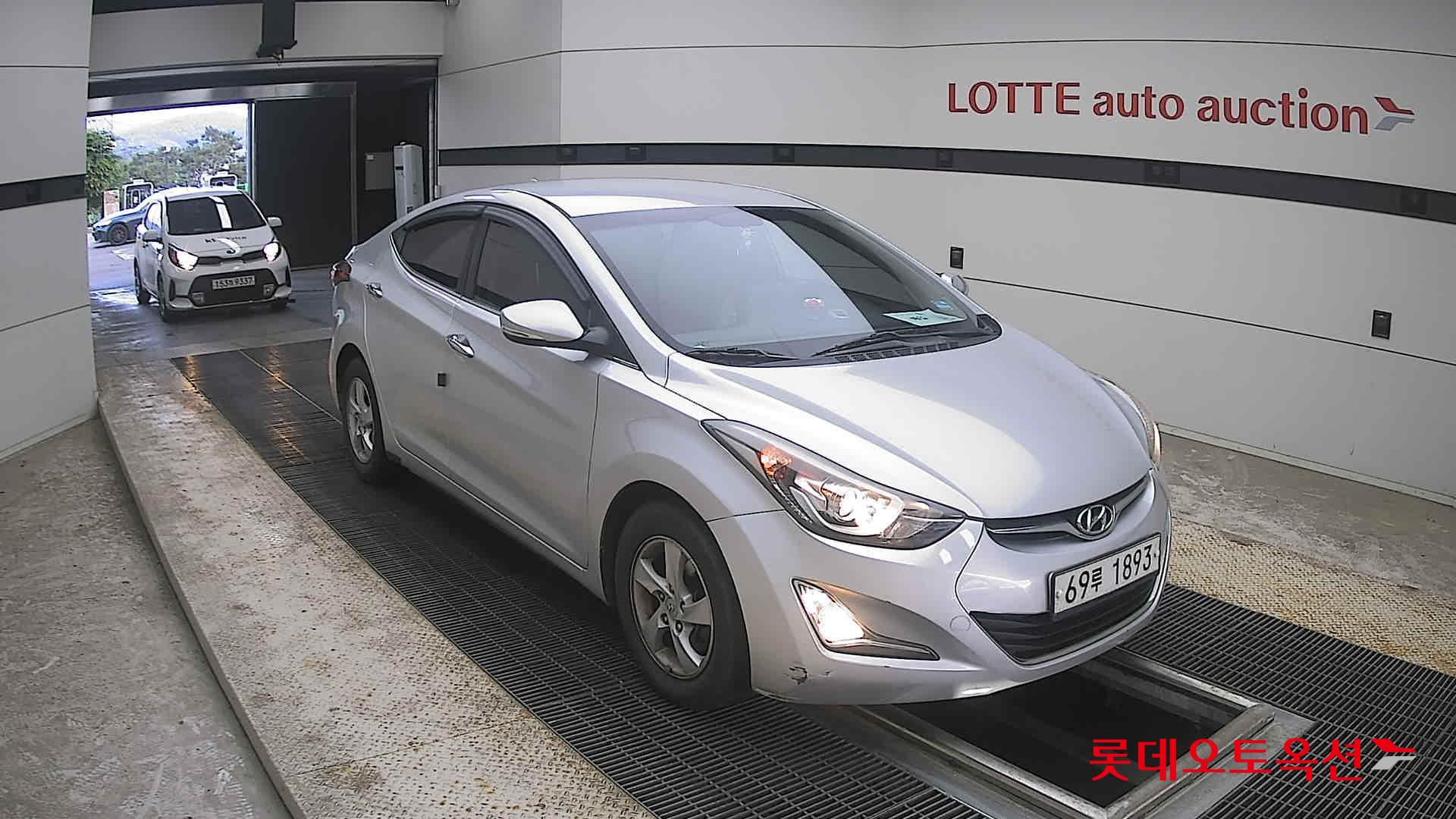 2014 - hyundai avante