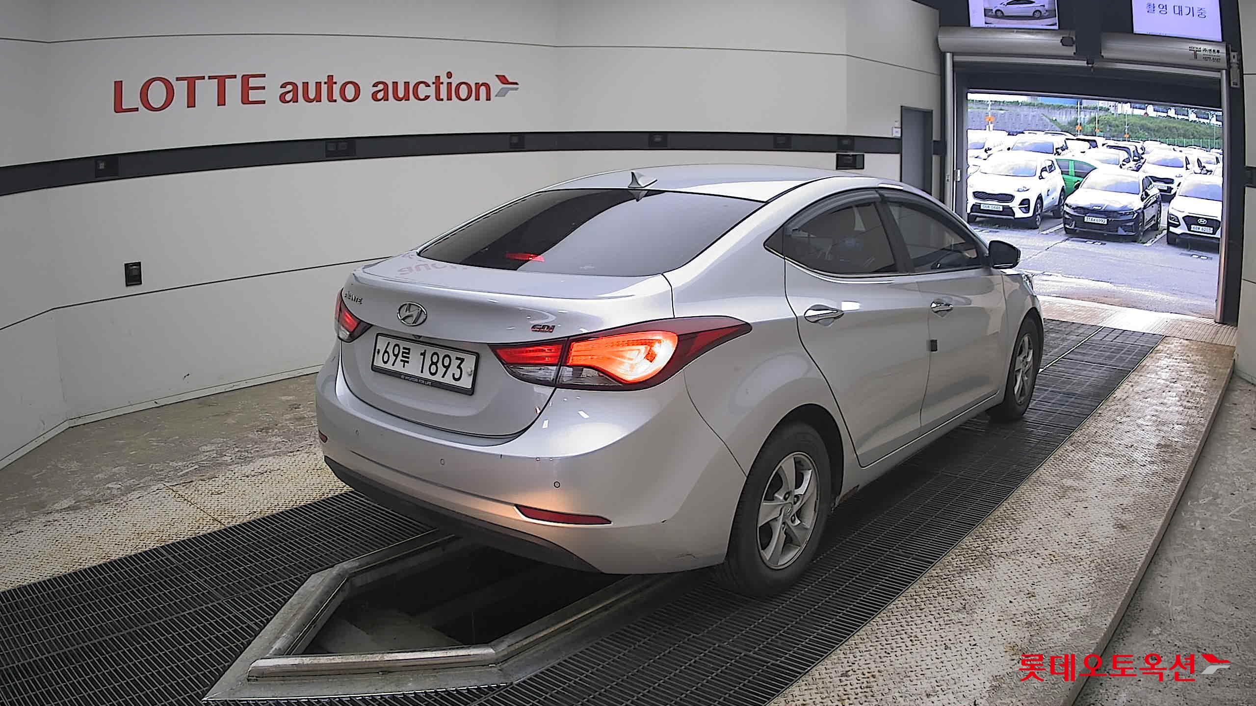 2014 - hyundai avante