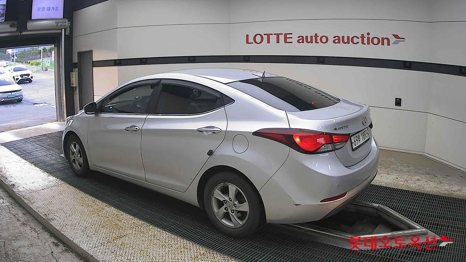 2014 - hyundai avante