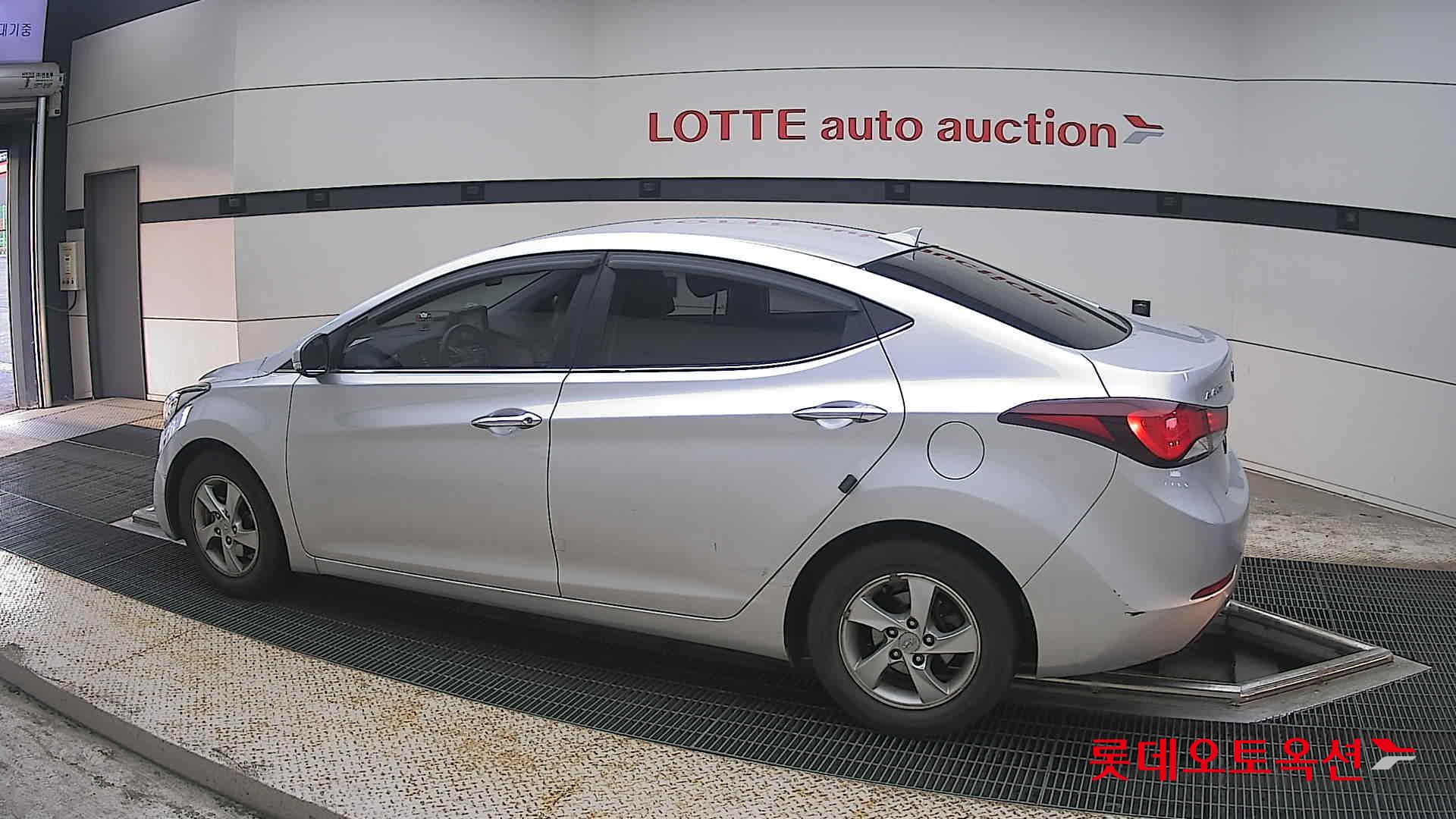 2014 - hyundai avante
