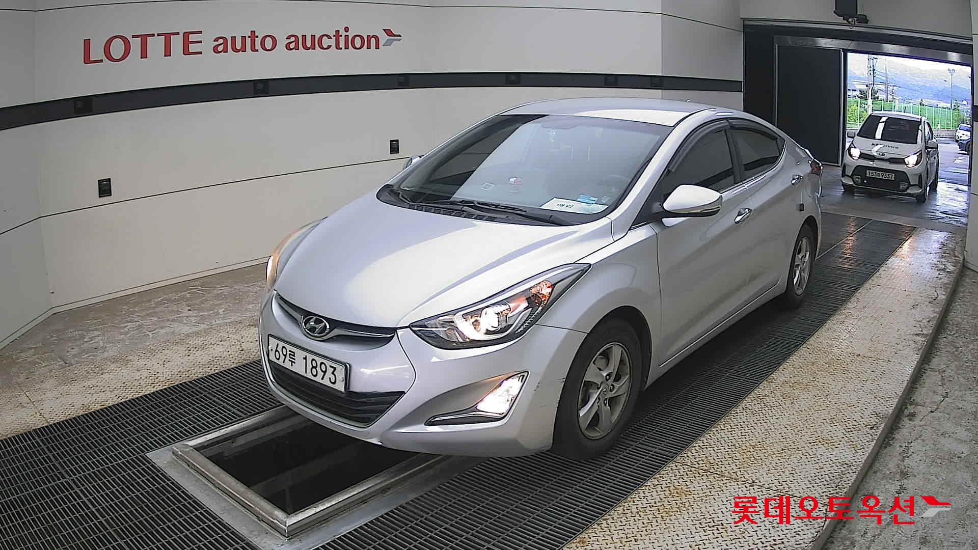 2014 - hyundai avante
