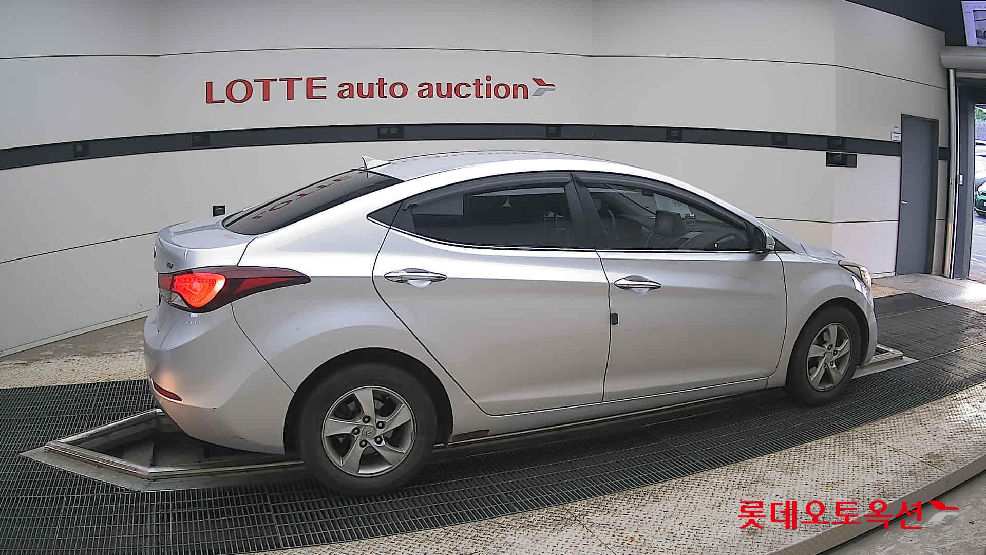 2014 - hyundai avante