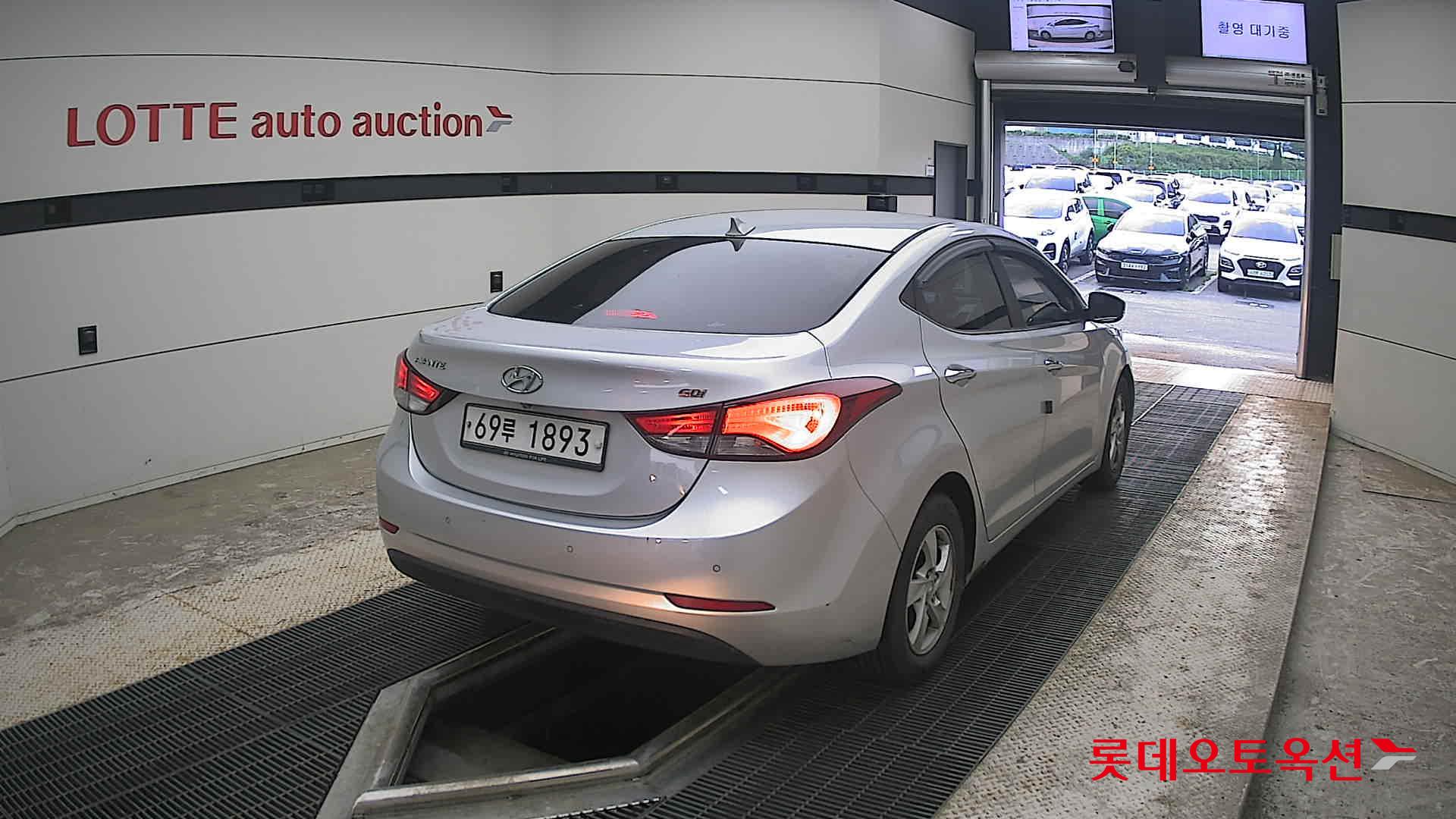 2014 - hyundai avante