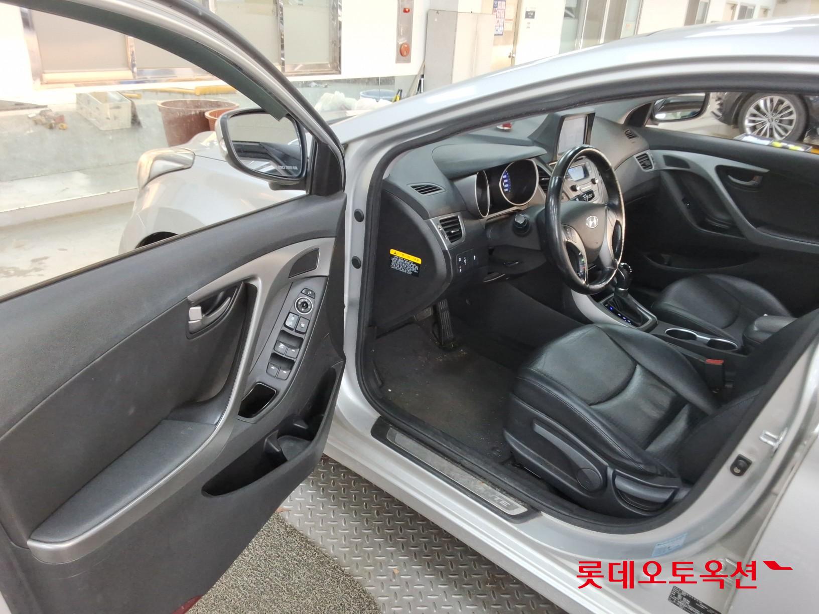 2014 - hyundai avante