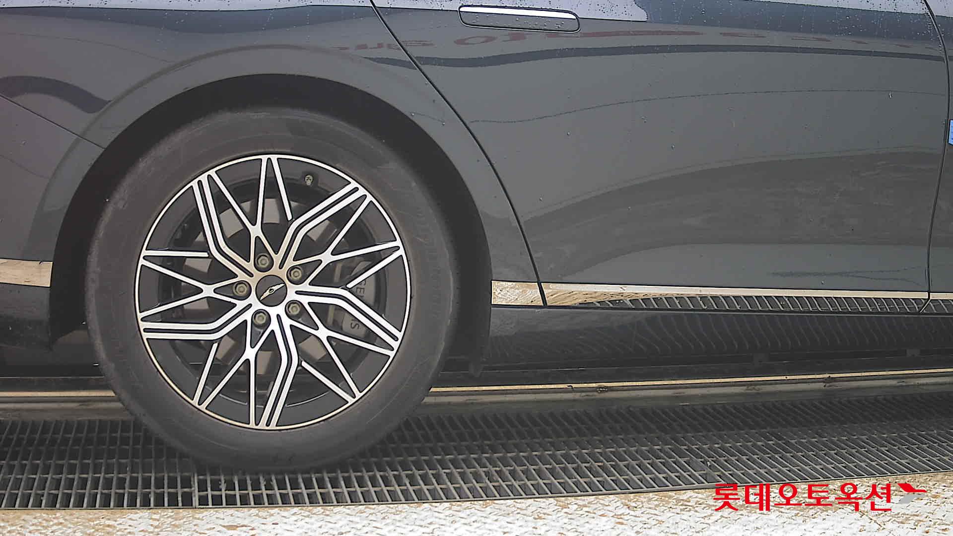 제네시스 G90 - 28