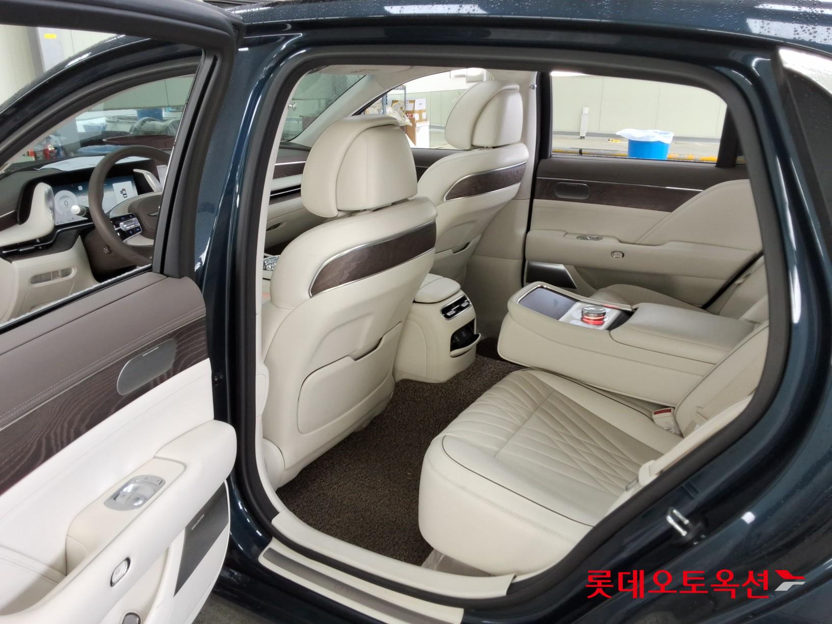 제네시스 G90 - 36