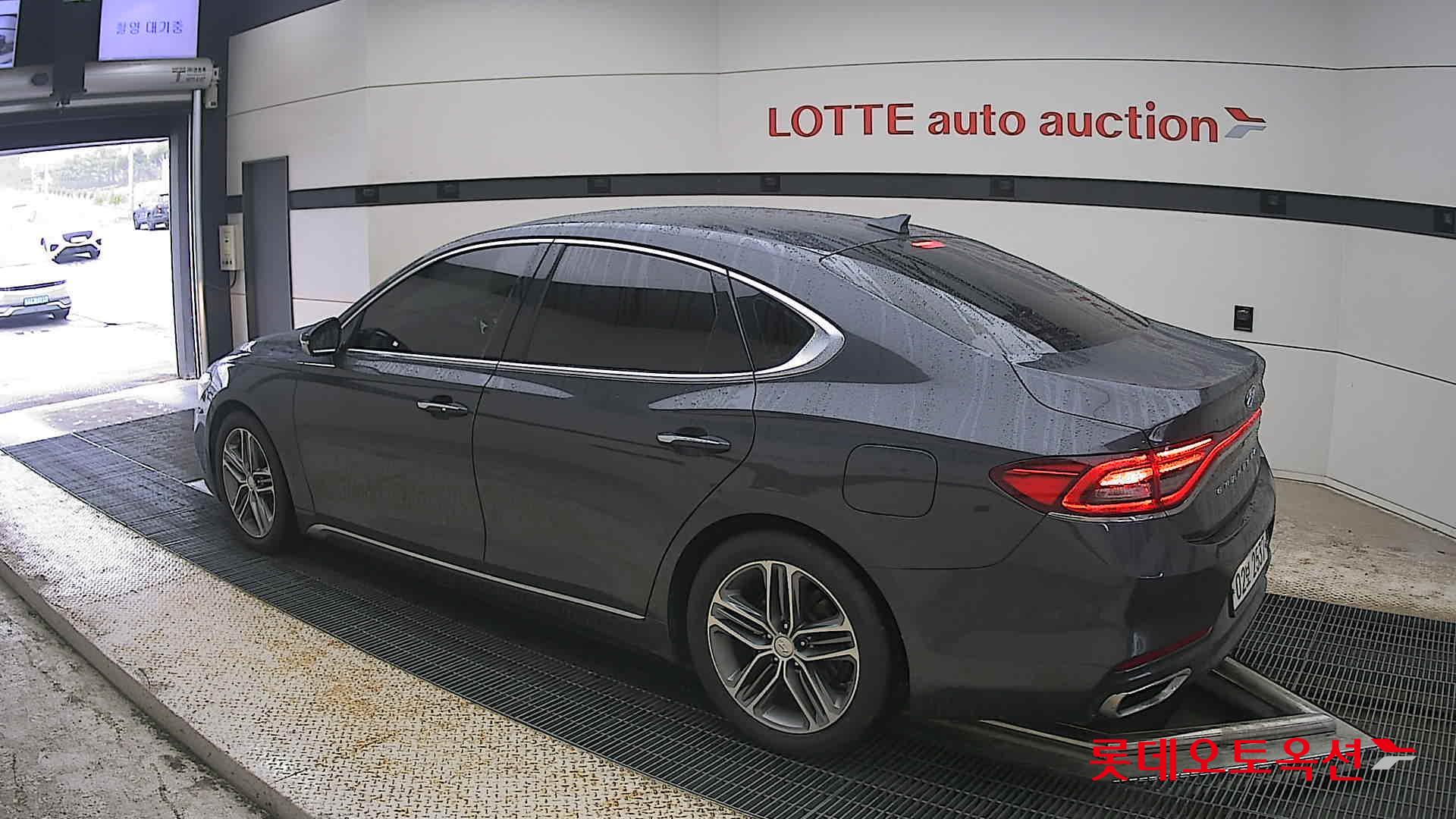 2019 - hyundai grandeur