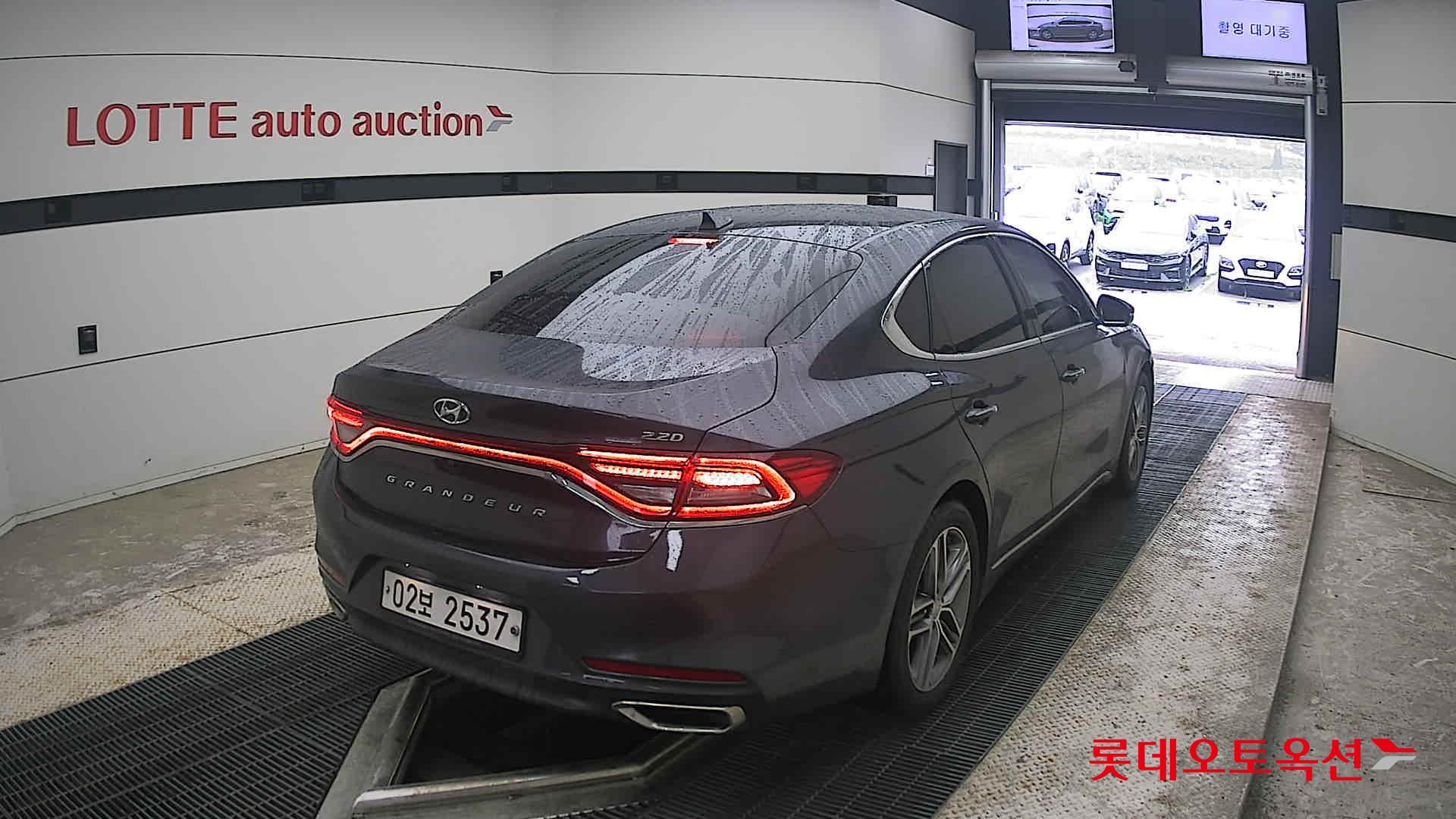 2019 - hyundai grandeur
