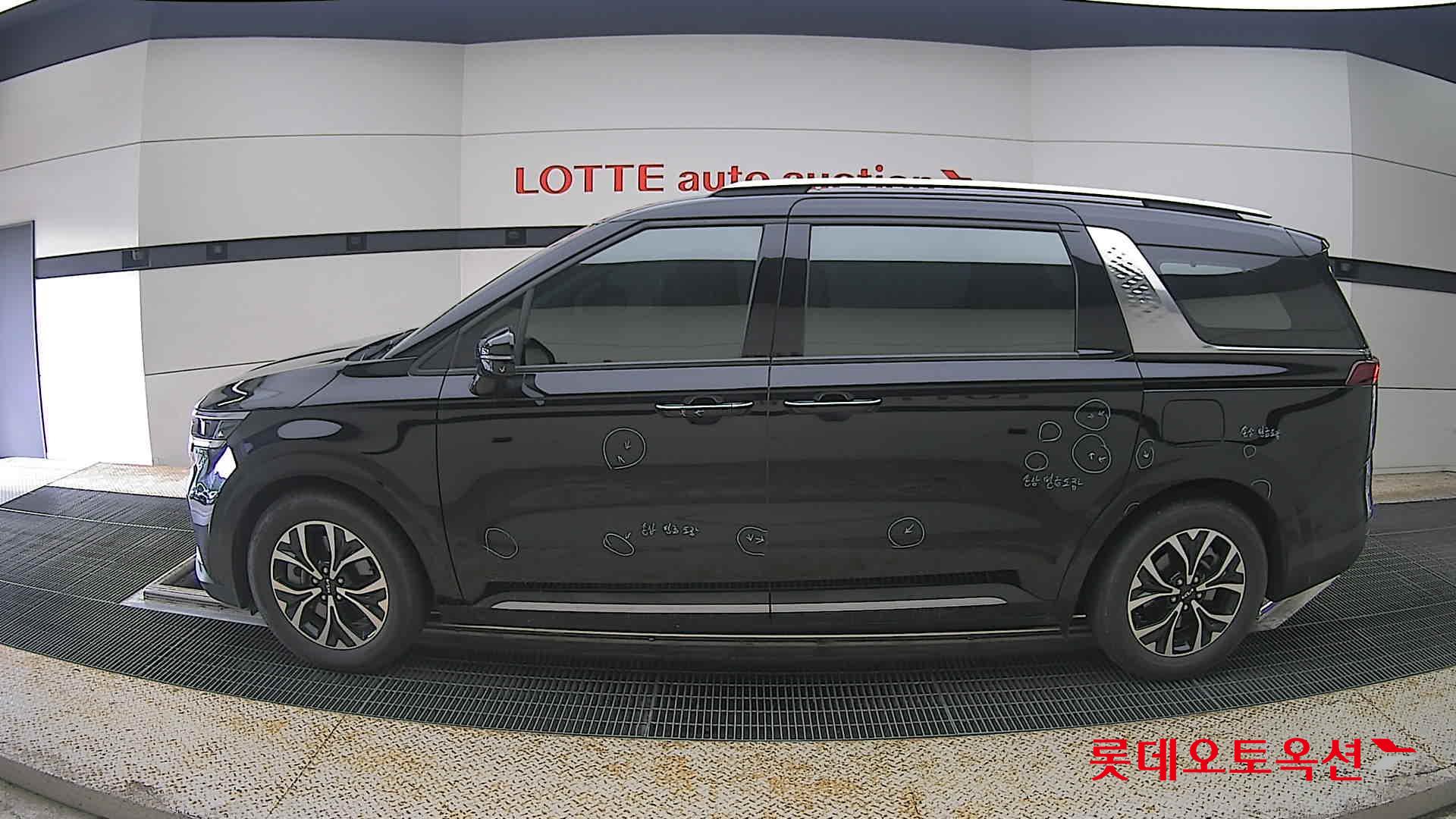 2022 - kia carnival