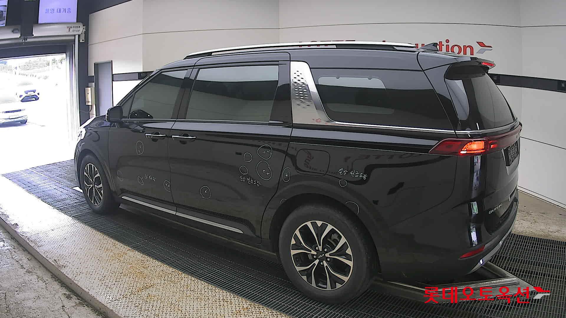 2022 - kia carnival