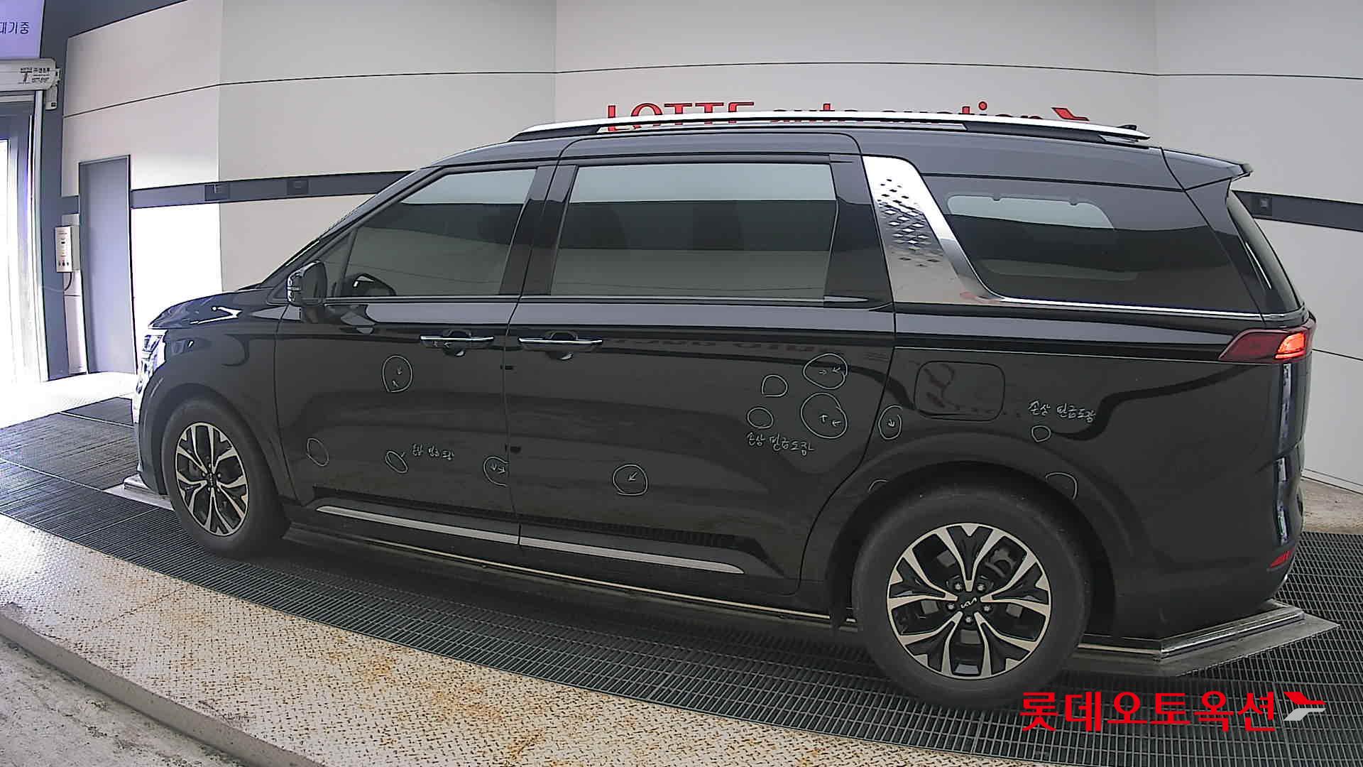 2022 - kia carnival