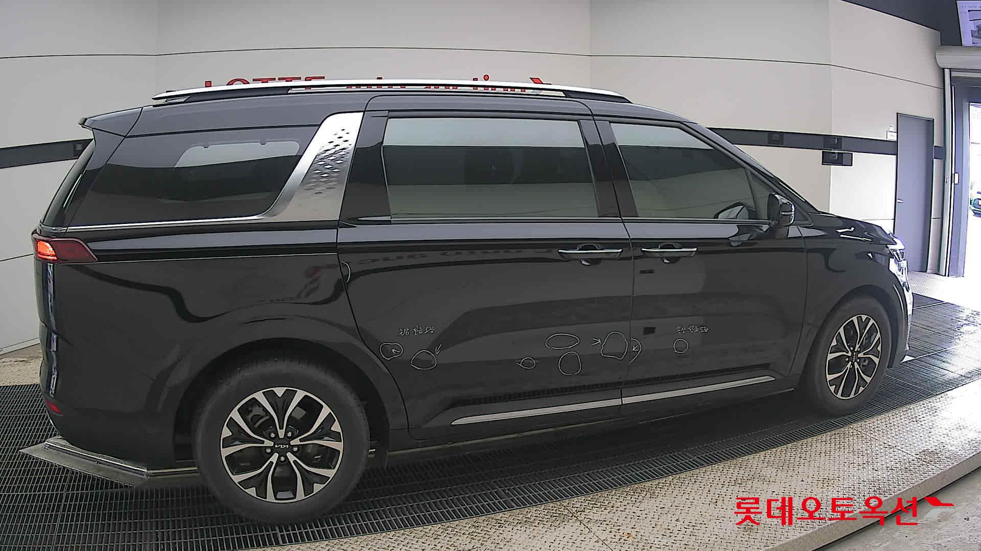 2022 - kia carnival