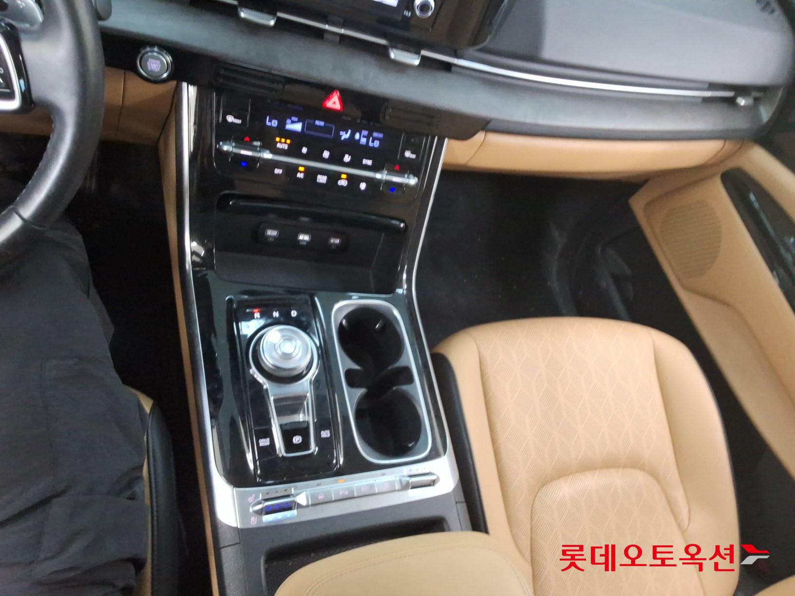 2022 - kia carnival