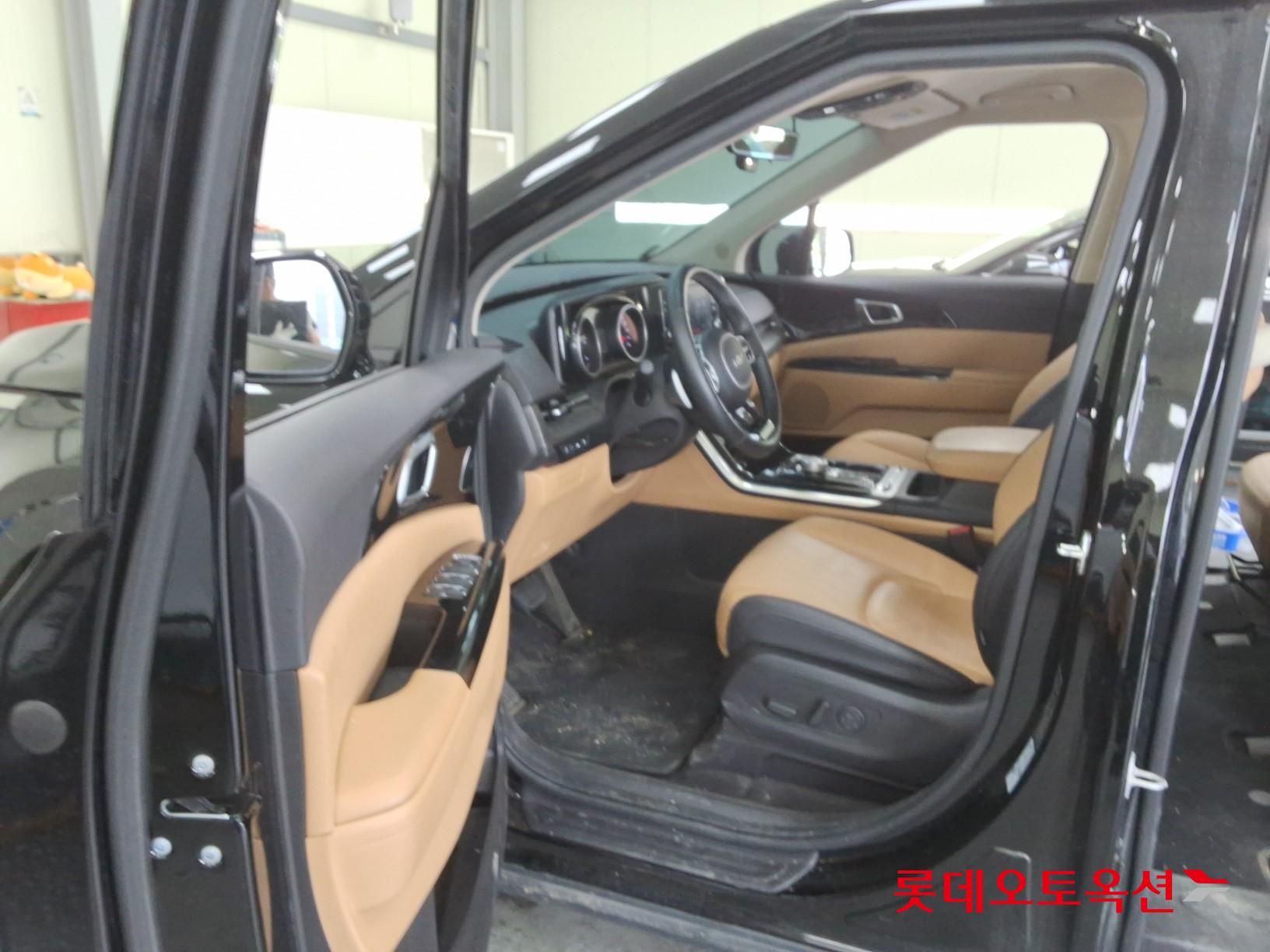 2022 - kia carnival