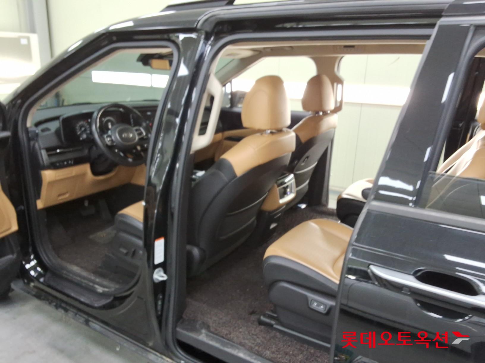 2021 - kia carnival