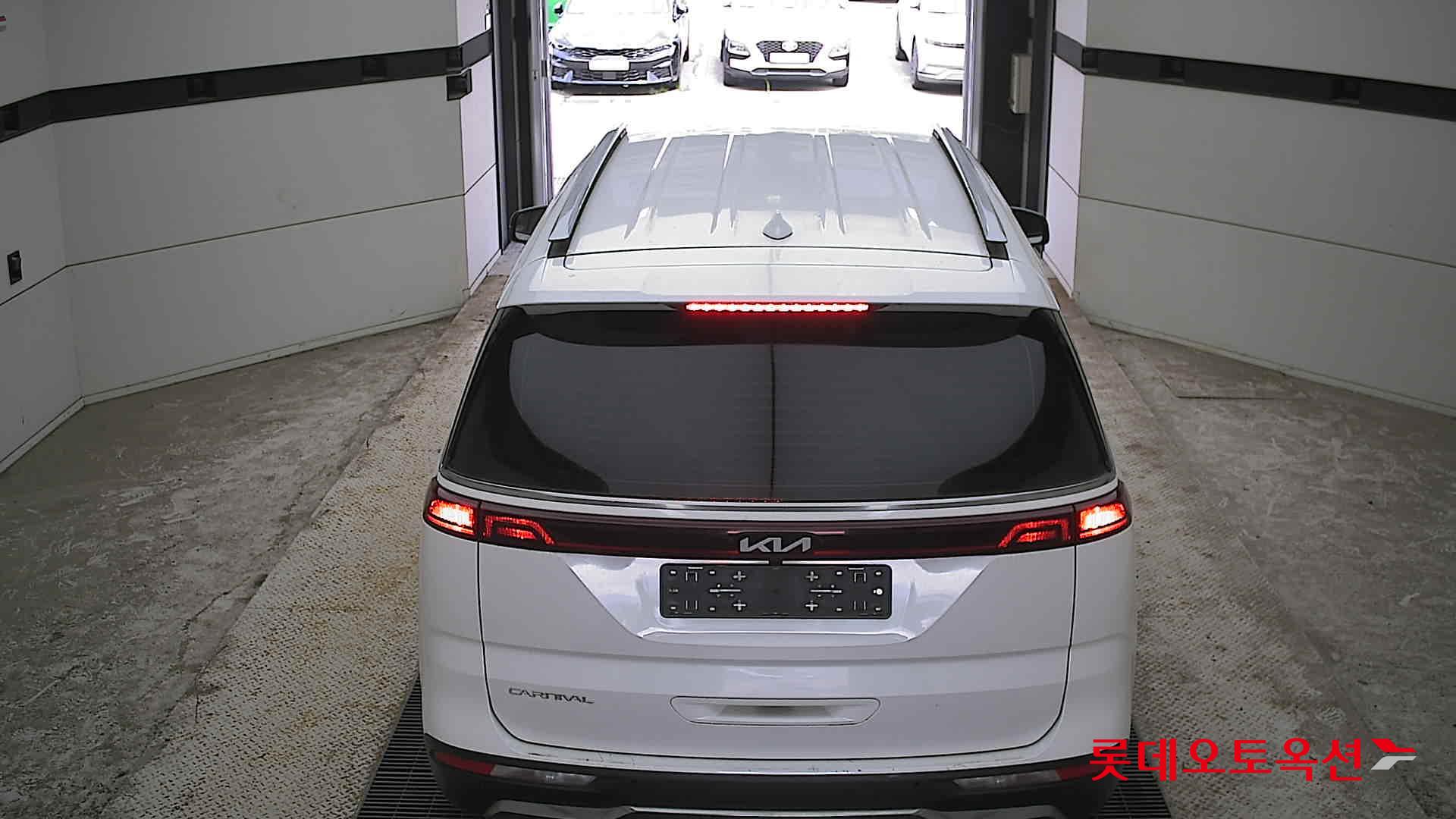 2023 - kia carnival