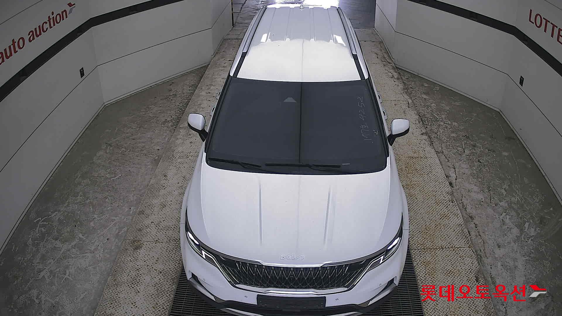 2023 - kia carnival