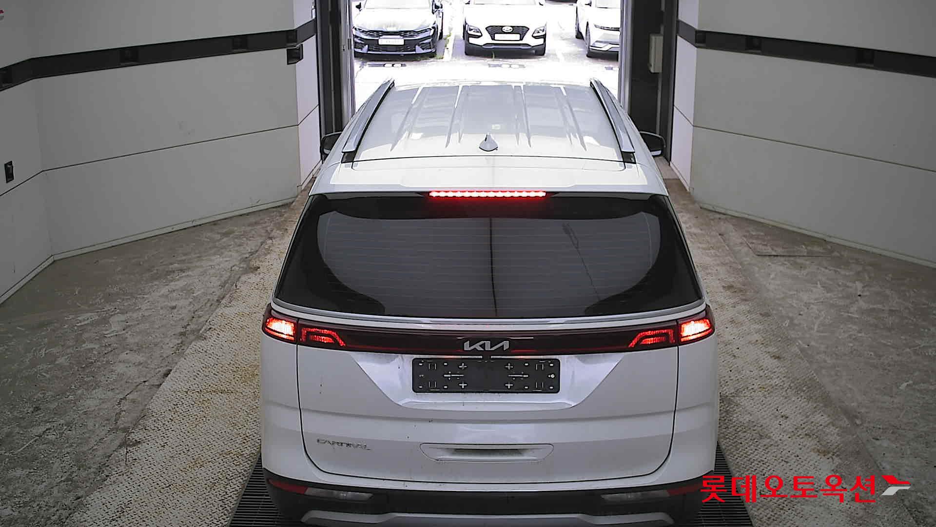 2023 - kia carnival