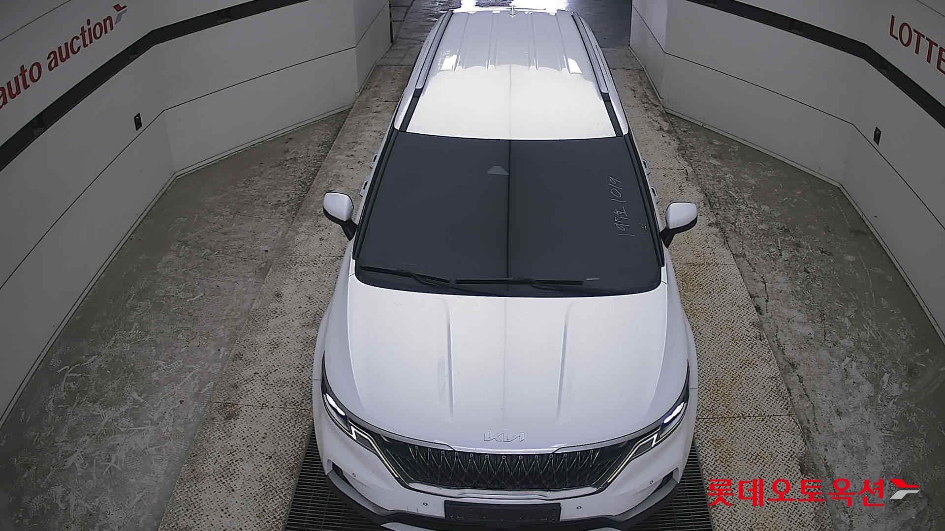 2023 - kia carnival