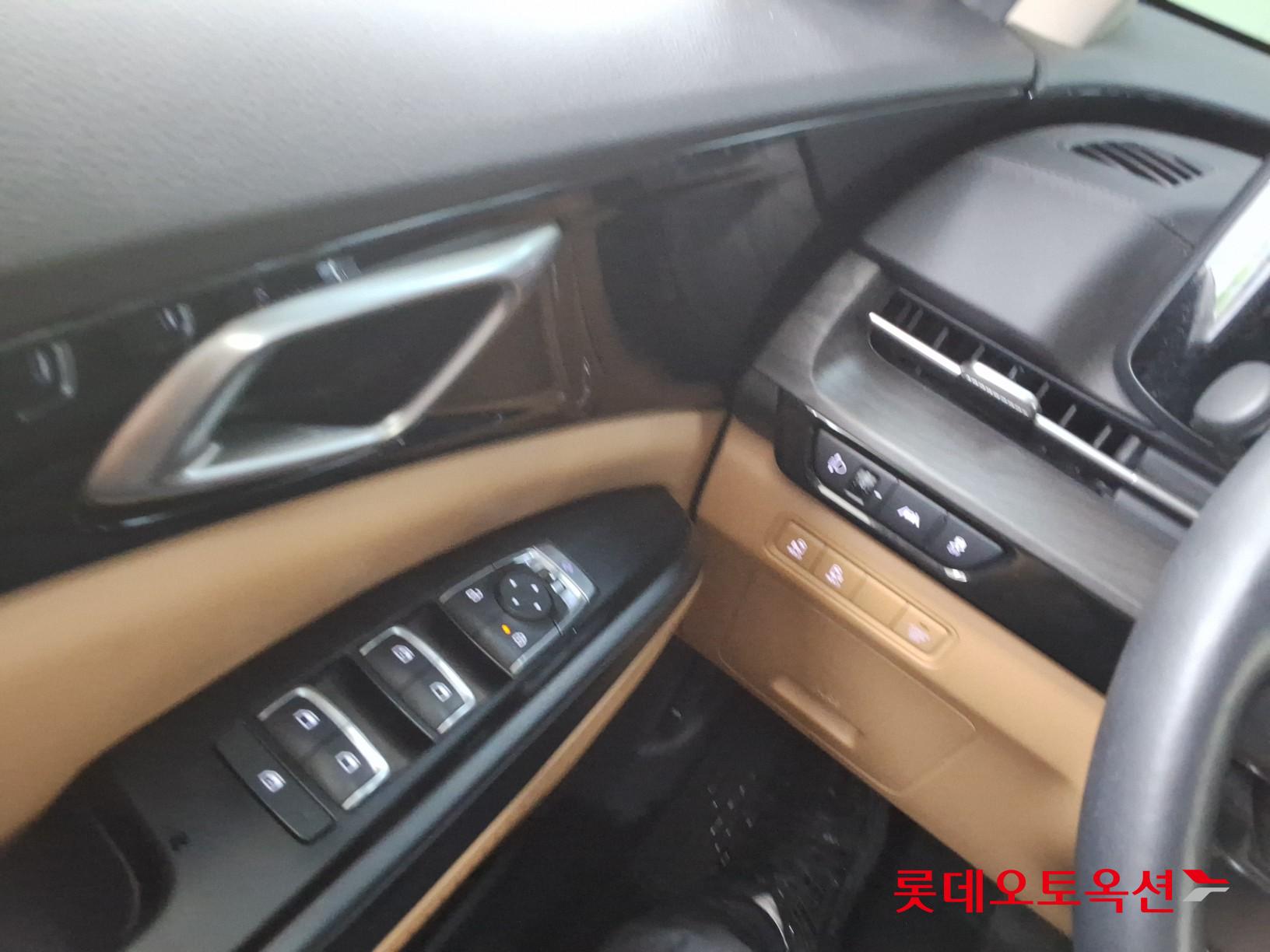 2023 - kia carnival